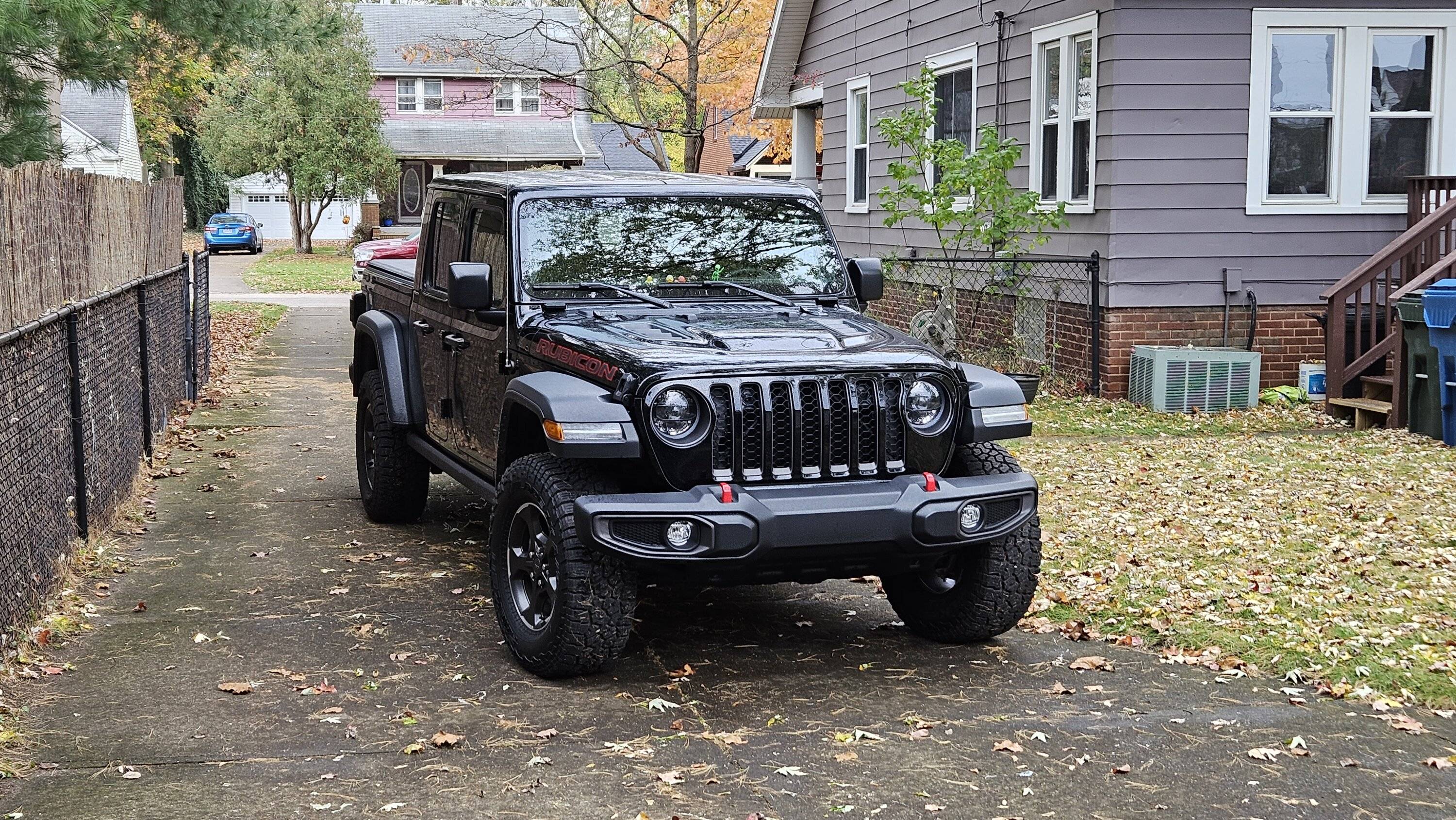Jeep Gladiator Throwback Thursday!!! Let's see those trade-ins vs what you have now photos!!! 20231104_122315