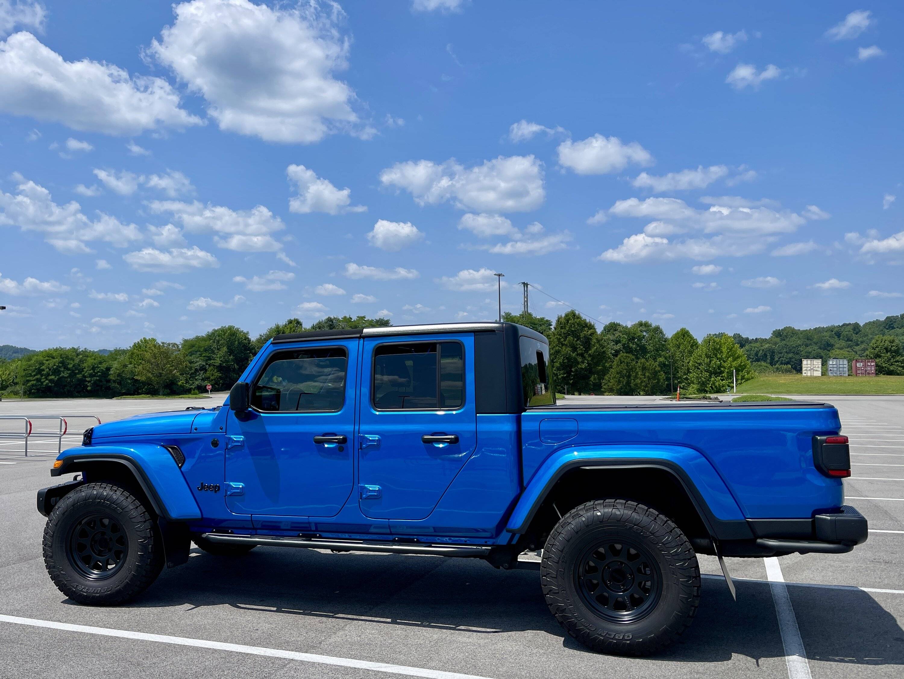 Jeep Gladiator Throwback Thursday!!! Let's see those trade-ins vs what you have now photos!!! IMG_5399