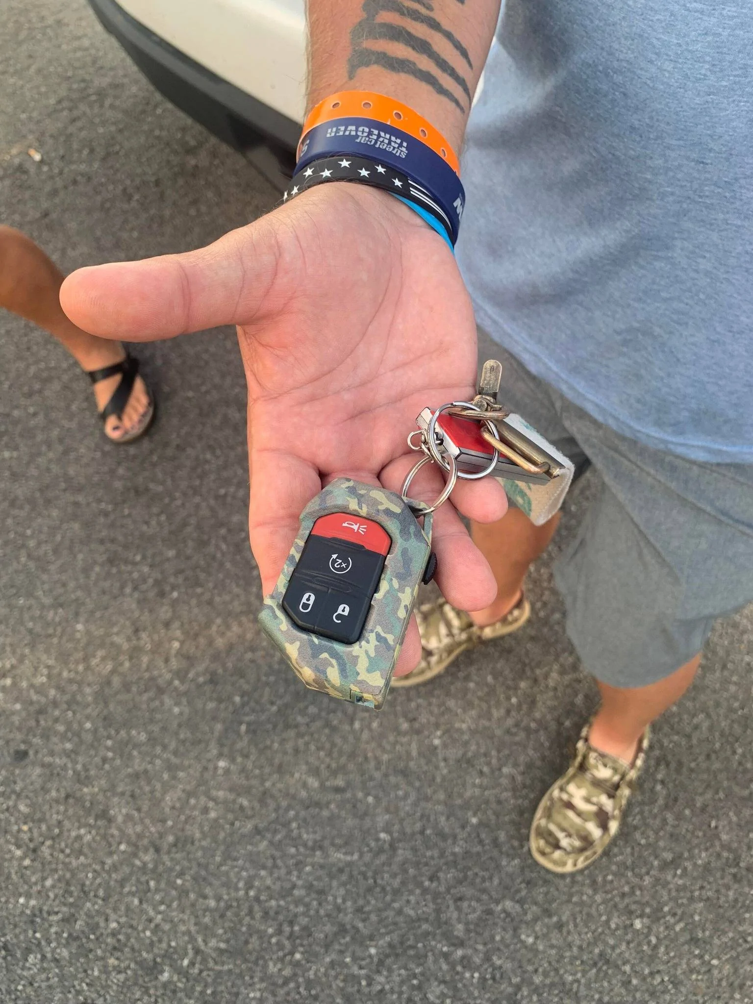 Jeep Gladiator ? ? Threedom Fob Scrapbook - Show us your "Threedom" Fob! 358591054_759024069562011_6551241288799969677_n