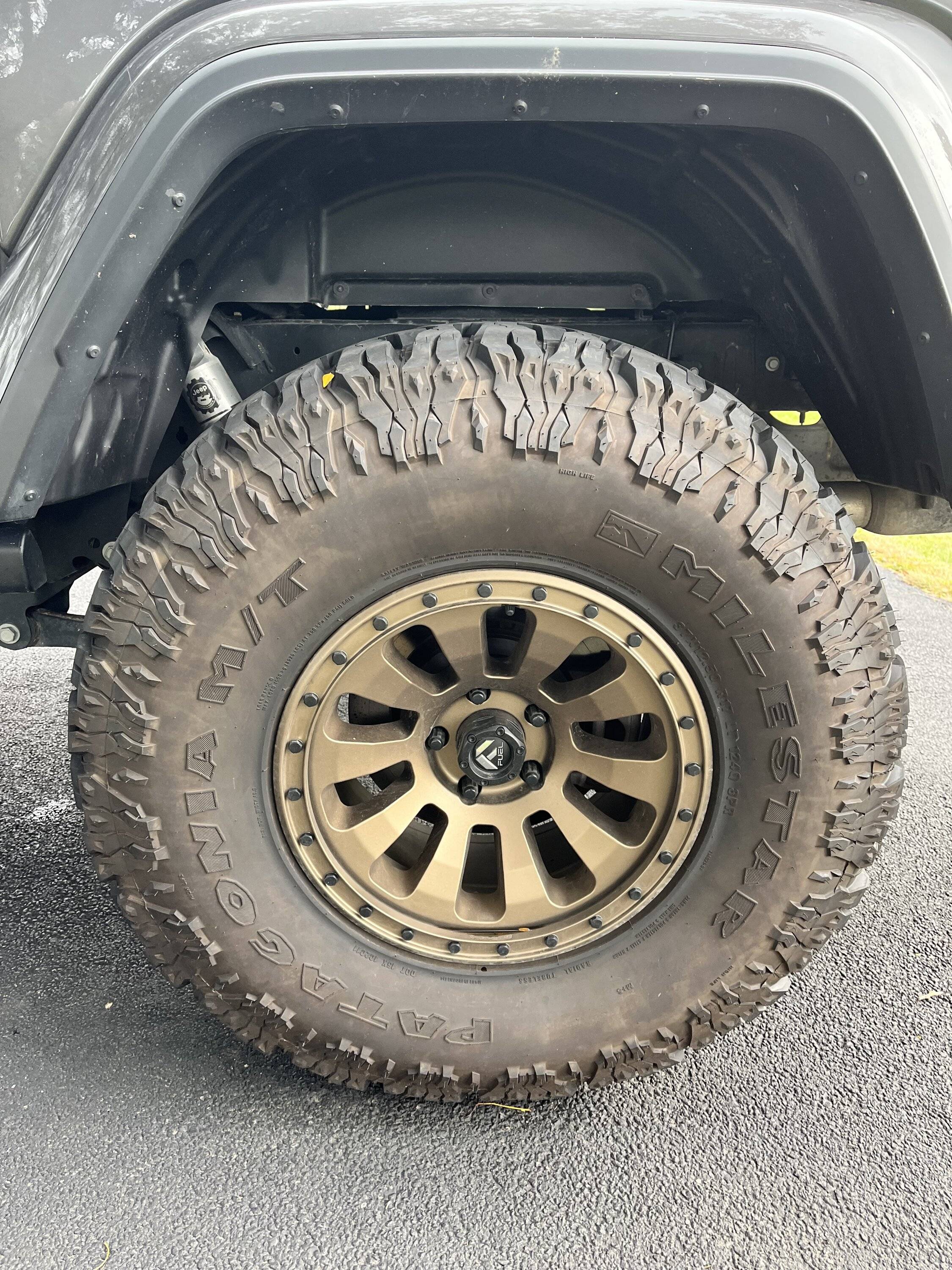 Jeep Gladiator Tires are ugly brown! 1705631210949