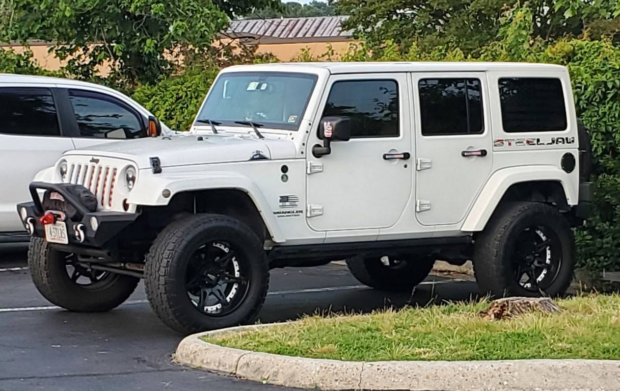 Jeep Gladiator Throwback Thursday!!! Let's see those trade-ins vs what you have now photos!!! 2016 Jeep Wrangler Distance View