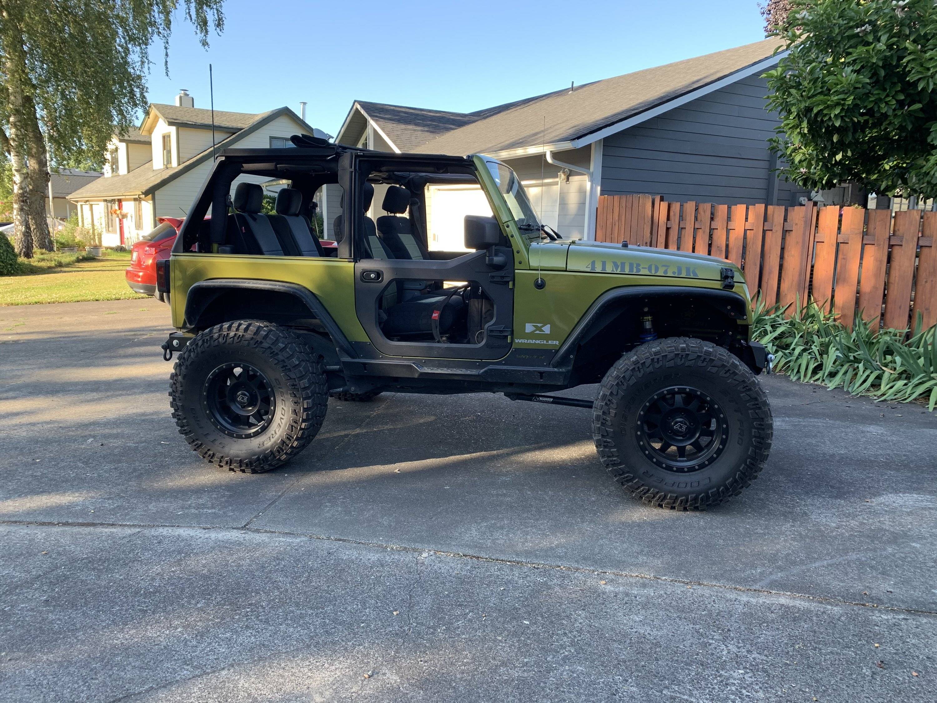 Jeep Gladiator Throwback Thursday!!! Let's see those trade-ins vs what you have now photos!!! IMG_4366