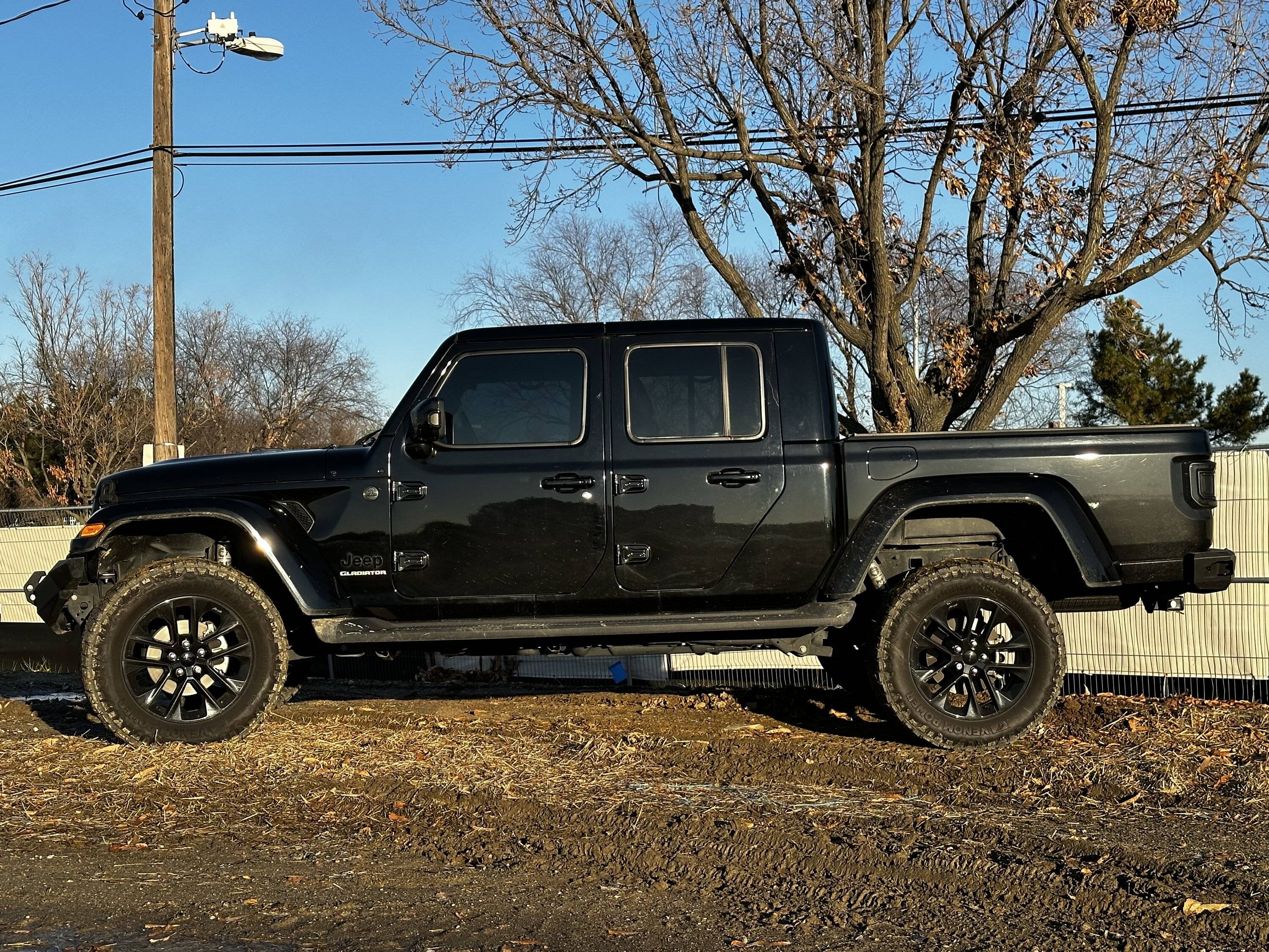Jeep Gladiator Throwback Thursday!!! Let's see those trade-ins vs what you have now photos!!! IMG_3291