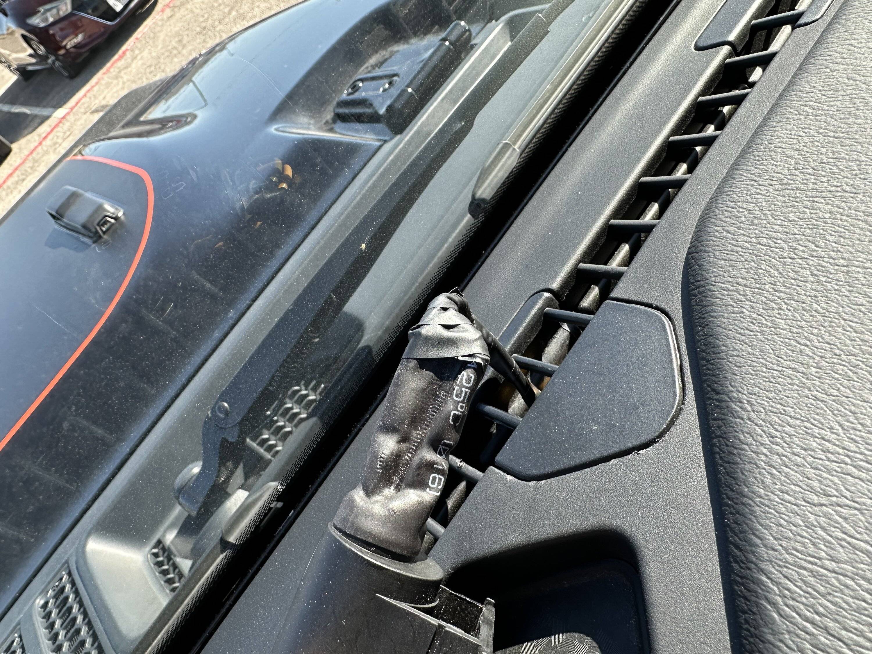 Jeep Gladiator MOPAR brake controller IMG_1282