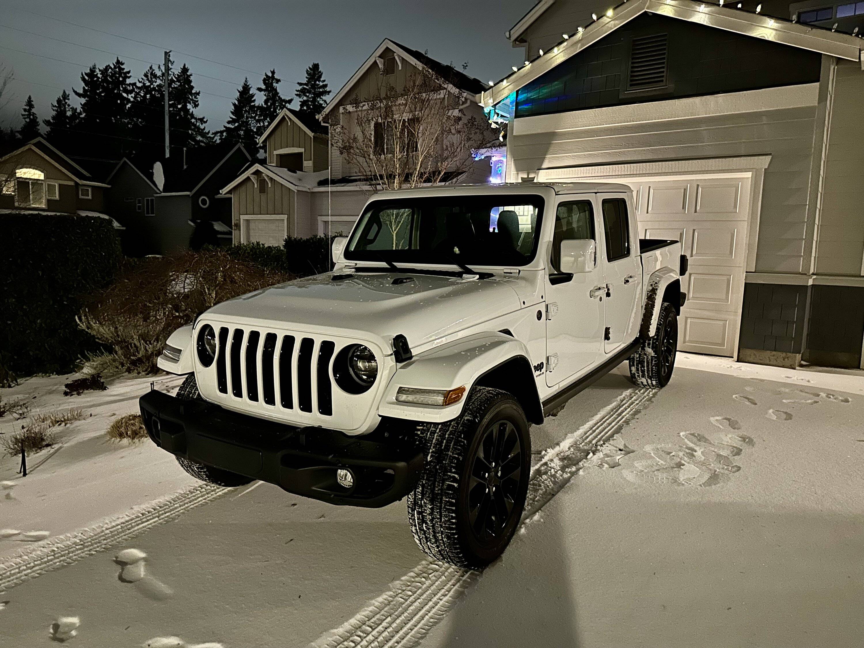 Jeep Gladiator BRIGHT WHITE Gladiator JT Club IMG_3244