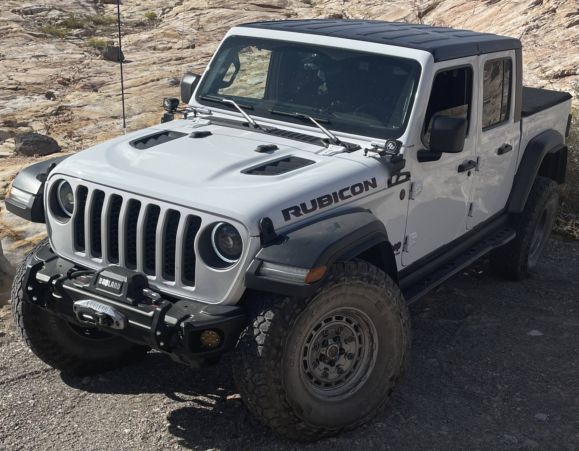 Jeep Gladiator Throwback Thursday!!! Let's see those trade-ins vs what you have now photos!!! IMG_1128