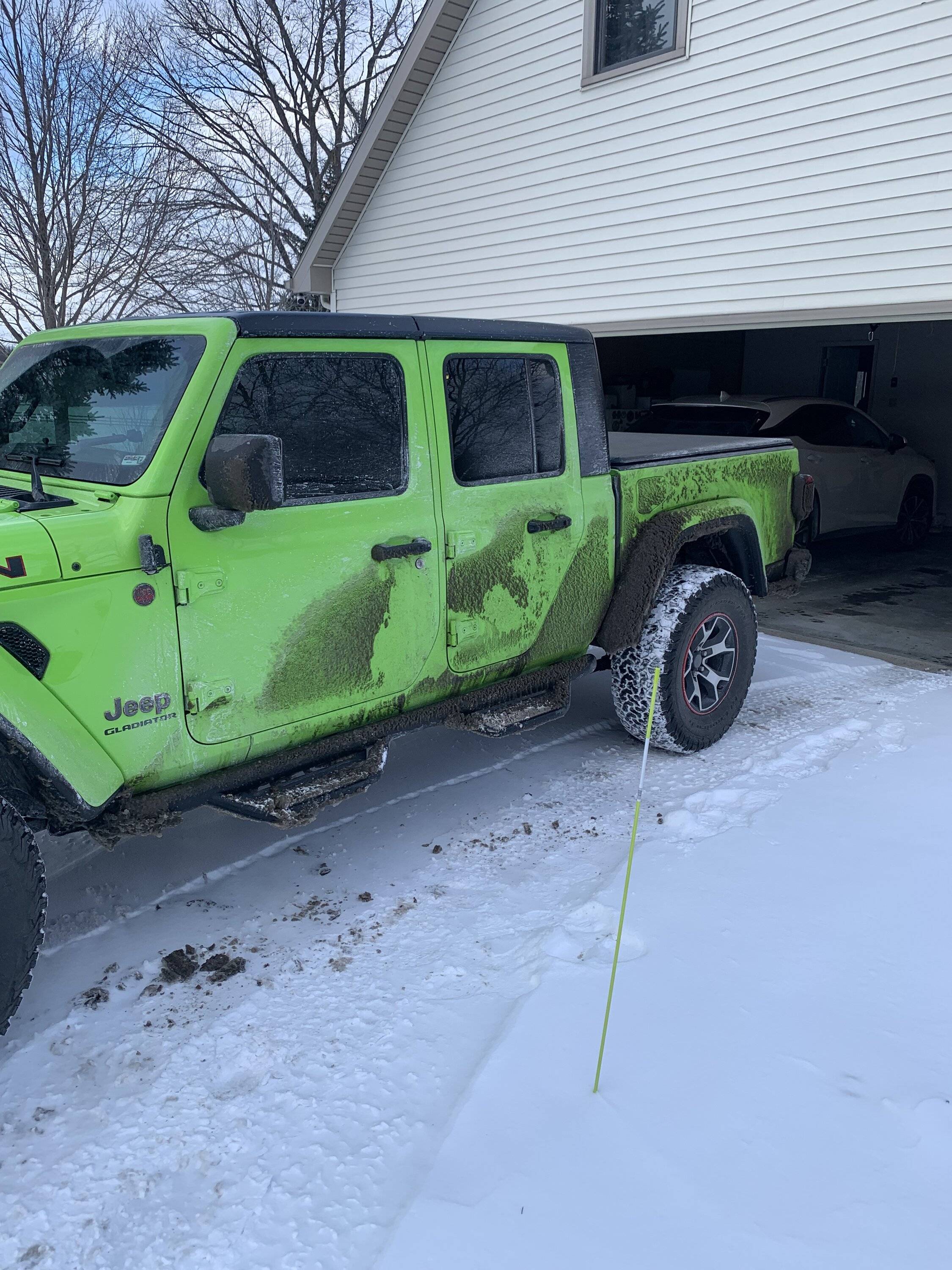 Jeep Gladiator Happy Wednesday!!! Let's see those ? Ice/ Sn❄w photos!!! IMG_1389
