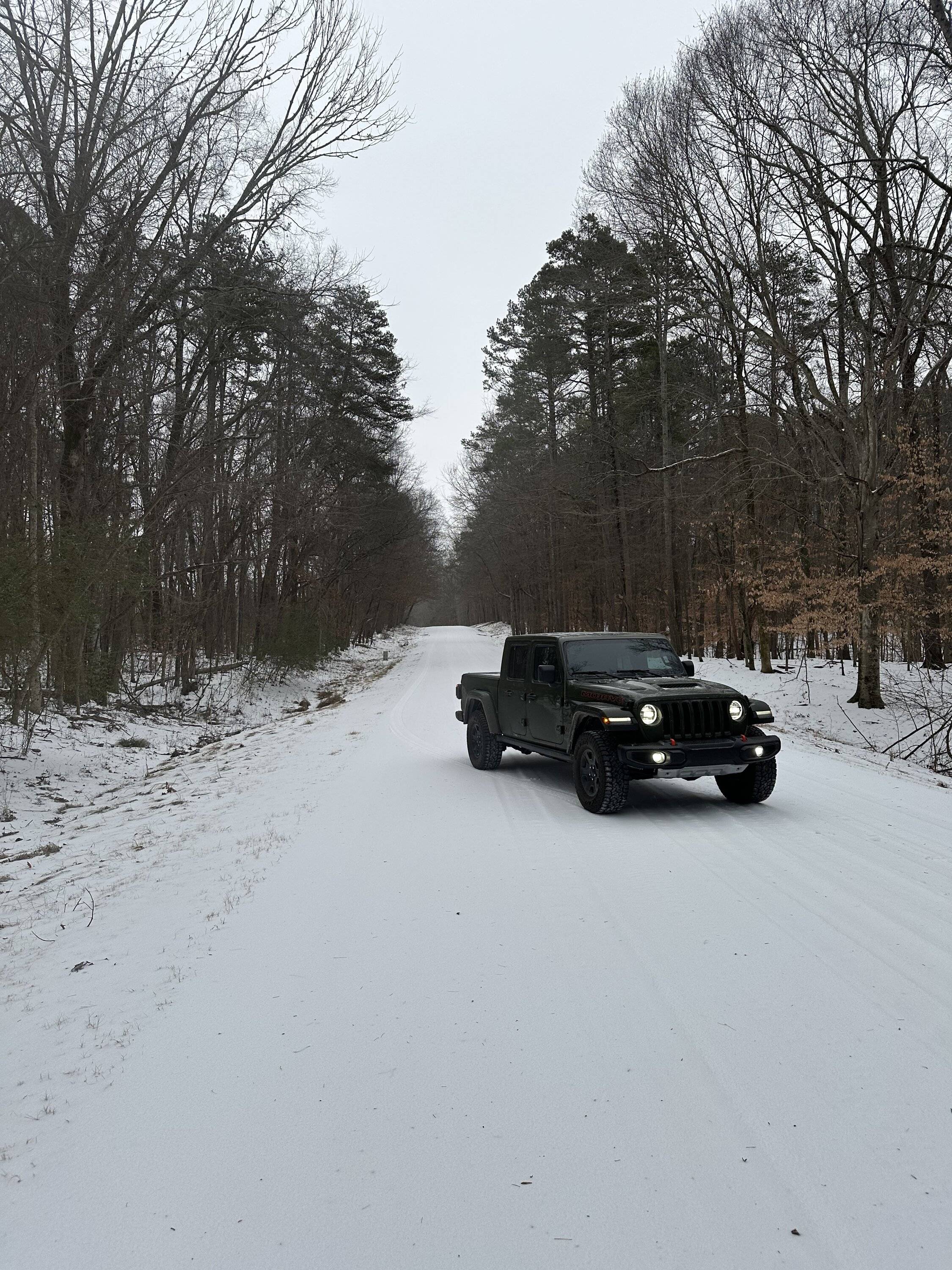 Jeep Gladiator Happy Wednesday!!! Let's see those ? Ice/ Sn❄w photos!!! IMG_0117