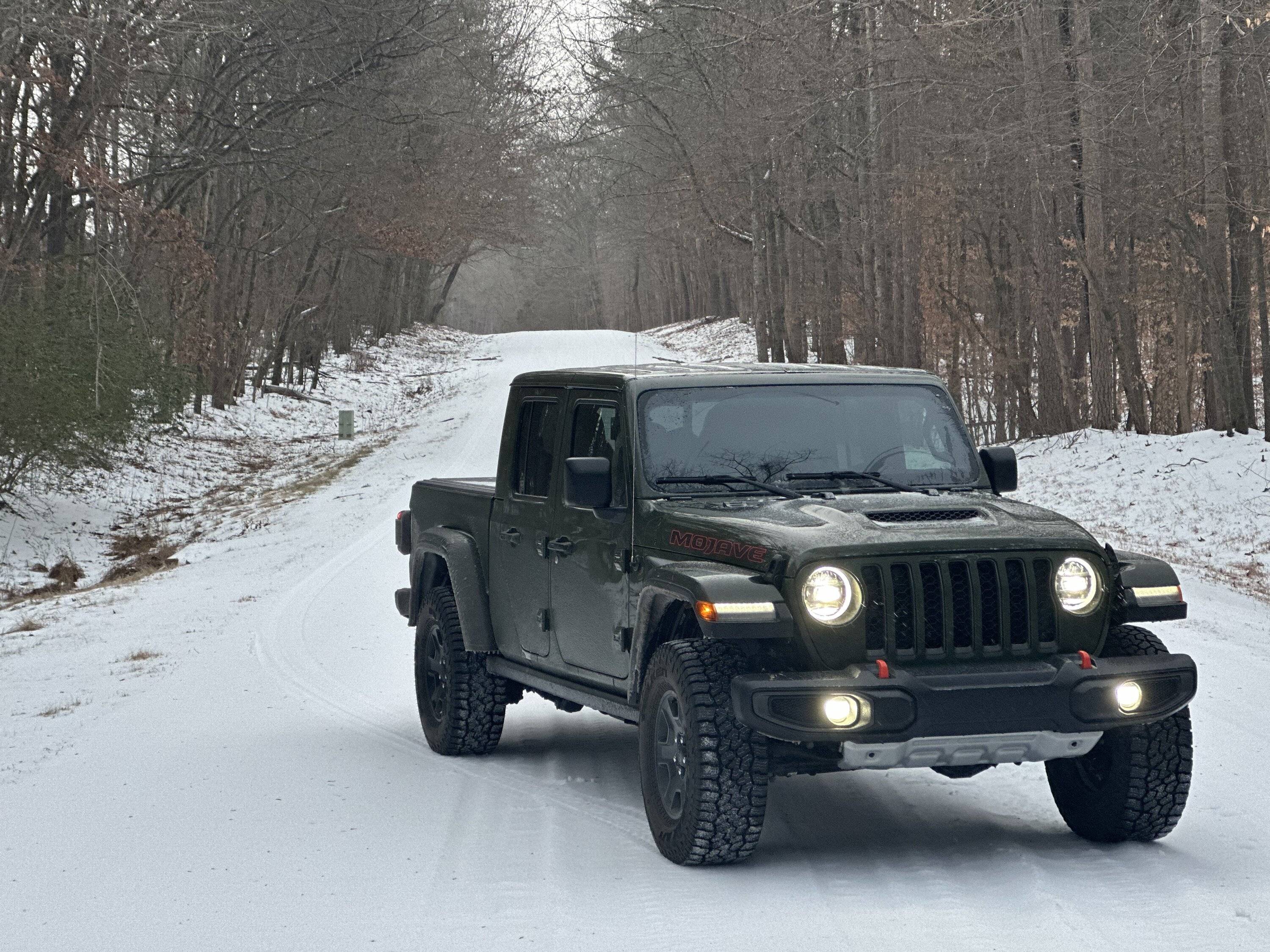 Jeep Gladiator Happy Wednesday!!! Let's see those ? Ice/ Sn❄w photos!!! IMG_0119