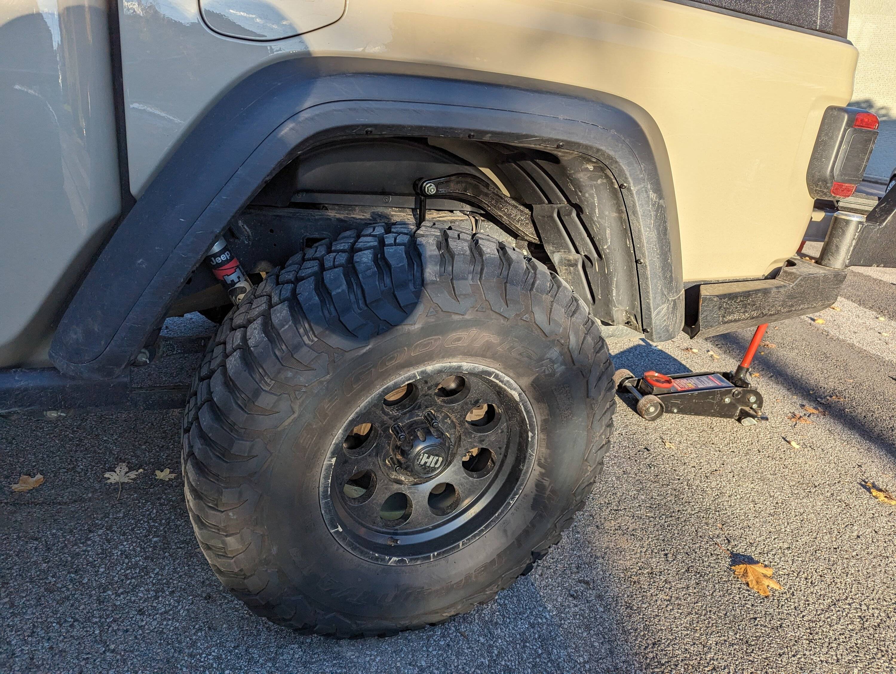 Jeep Gladiator Broken rear sway bar frame mounts 1000008759