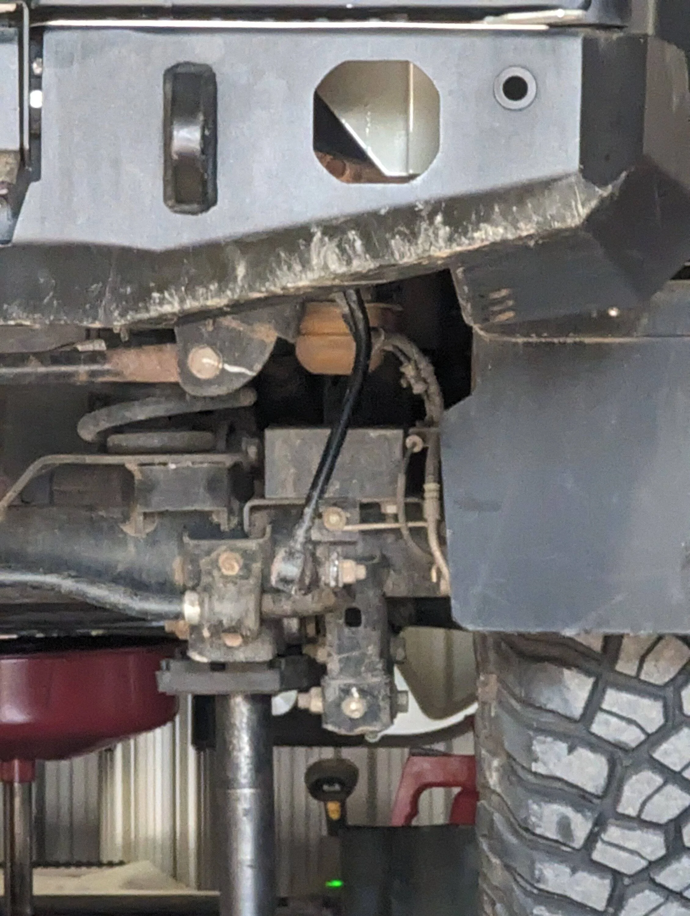 Jeep Gladiator Broken rear sway bar frame mounts 1000008481