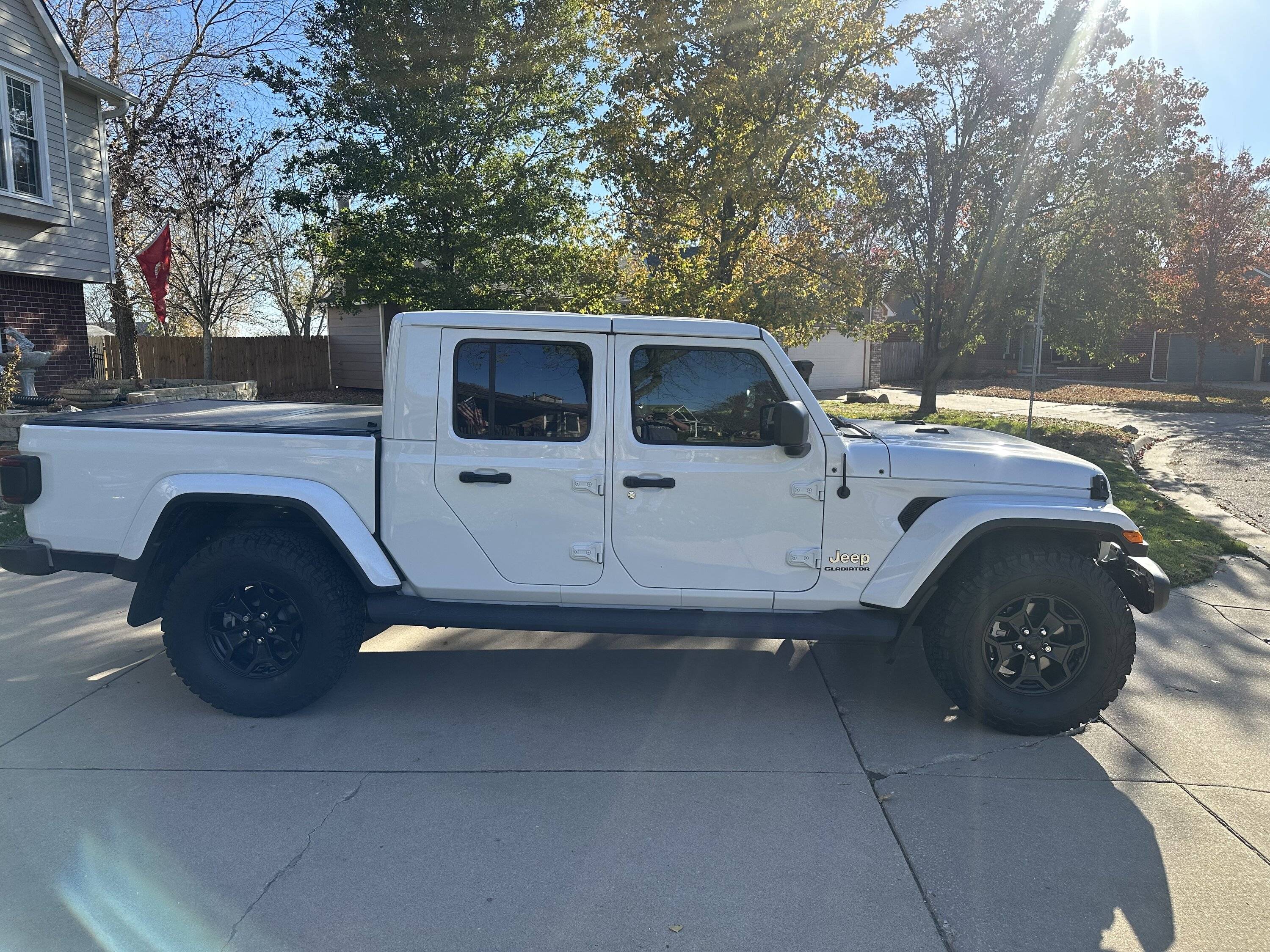 Jeep Gladiator Just got a 22 rubicon want it level and 35s IMG_4979[1383]