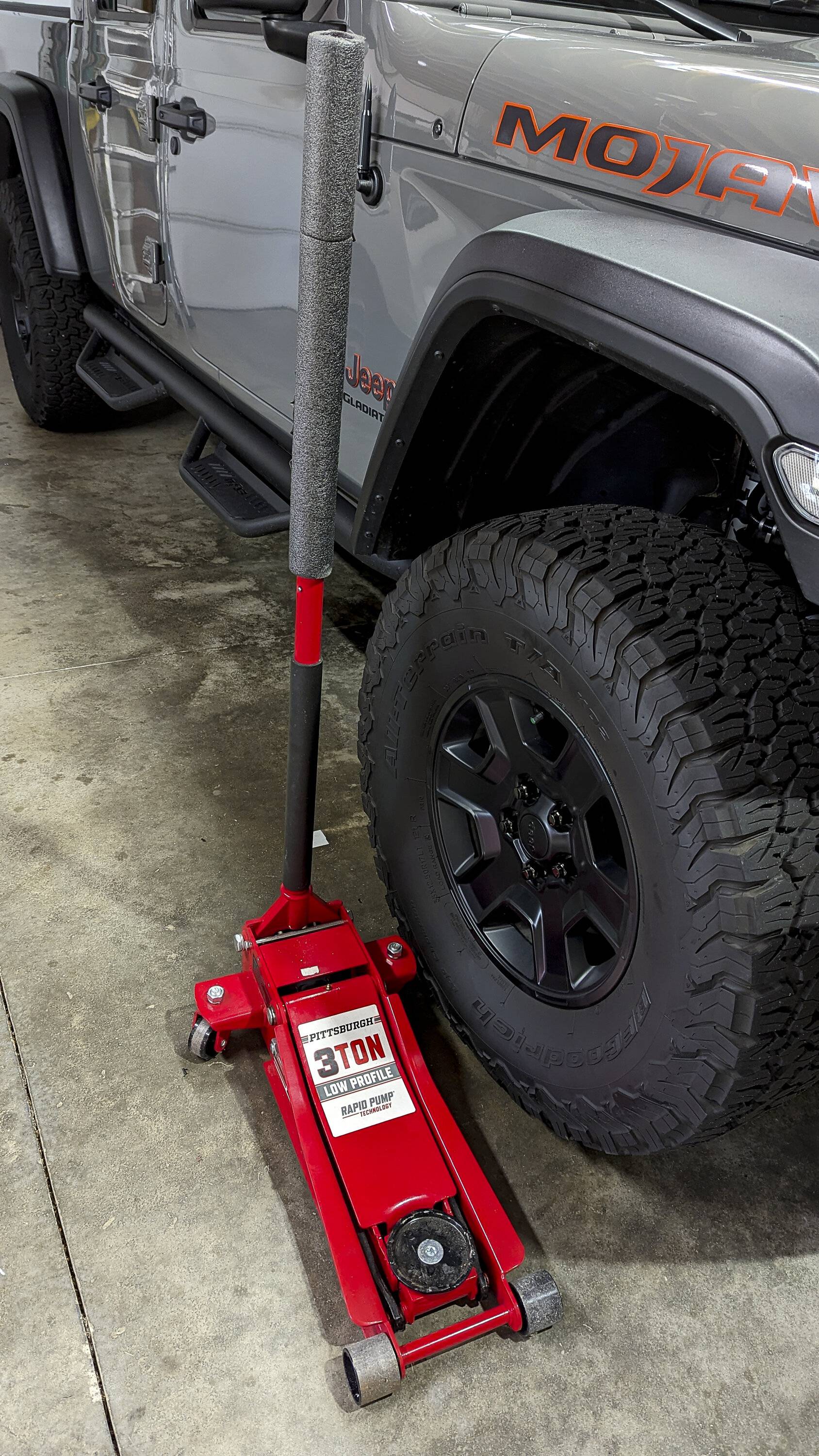 Jeep Gladiator Floor Jack Recommendations PXL_20240120_180141084