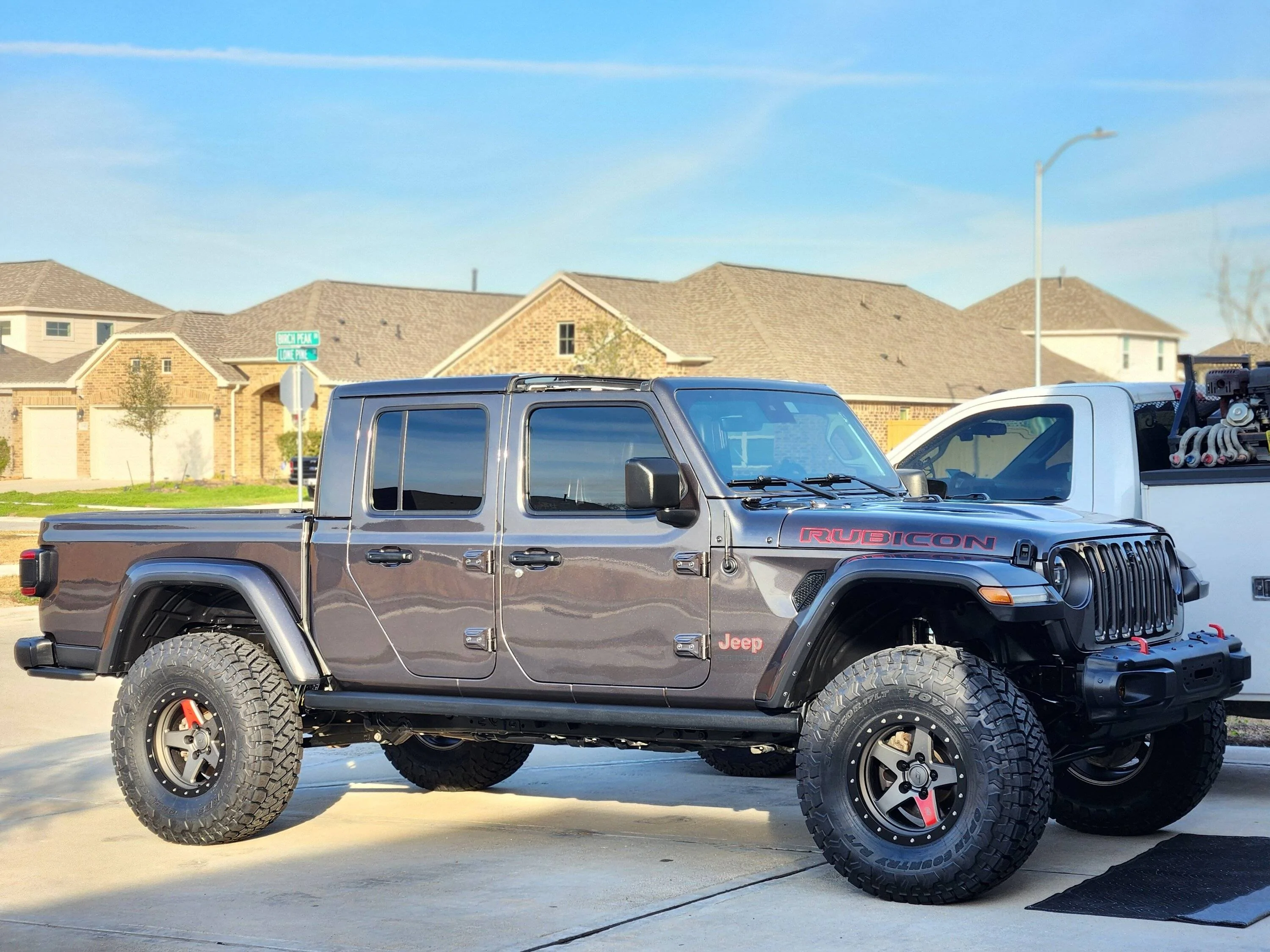 Jeep Gladiator Lets see all those Gladiators with lifts and bigger tires! 1000006282