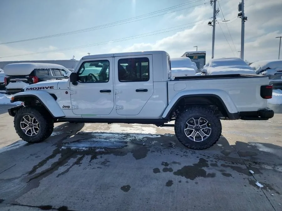 Jeep Gladiator 2024 Gladiator Mojave X Models Now Arriving at Dealers New-2024-Jeep-Gladiator-Mojave-ID6711533587-aHR0cDovL2ltYWdlcy51bml0c2ludmVudG9yeS5jb20vdXBs