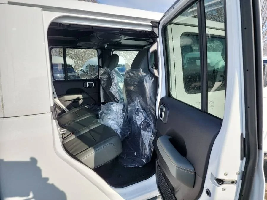 Jeep Gladiator 2024 Gladiator Mojave X Models Now Arriving at Dealers New-2024-Jeep-Gladiator-Mojave-ID6711533602-aHR0cDovL2ltYWdlcy51bml0c2ludmVudG9yeS5jb20vdXBs