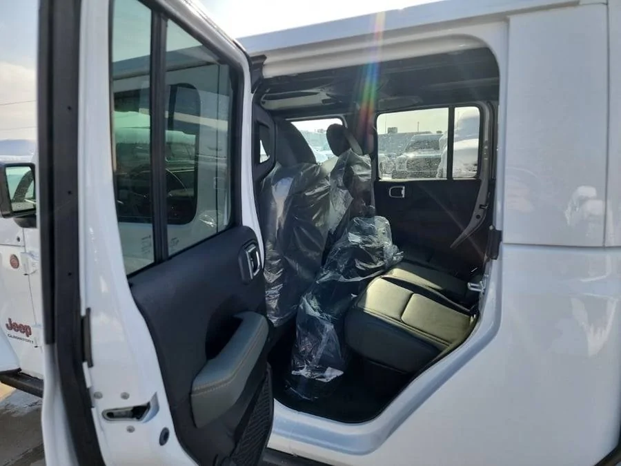Jeep Gladiator 2024 Gladiator Mojave X Models Now Arriving at Dealers New-2024-Jeep-Gladiator-Mojave-ID6711533605-aHR0cDovL2ltYWdlcy51bml0c2ludmVudG9yeS5jb20vdXBs