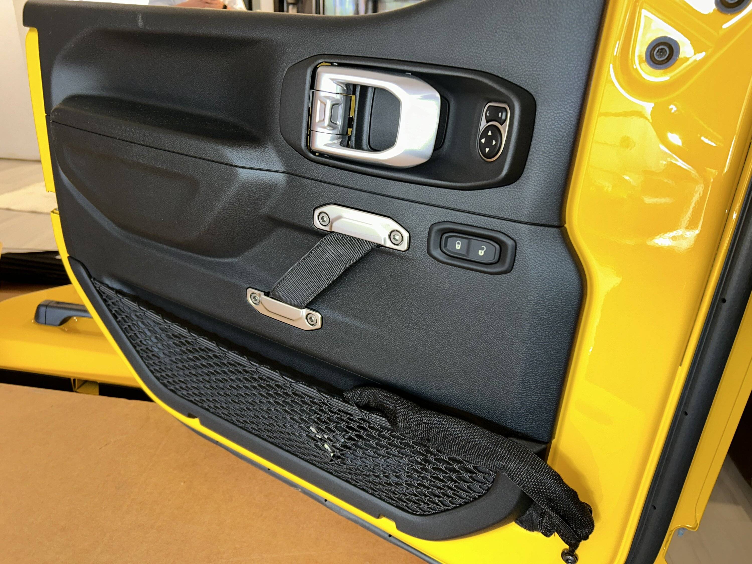 Jeep Gladiator JLU Hella Yella Mopar Half Doors + Uppers IMG_6536