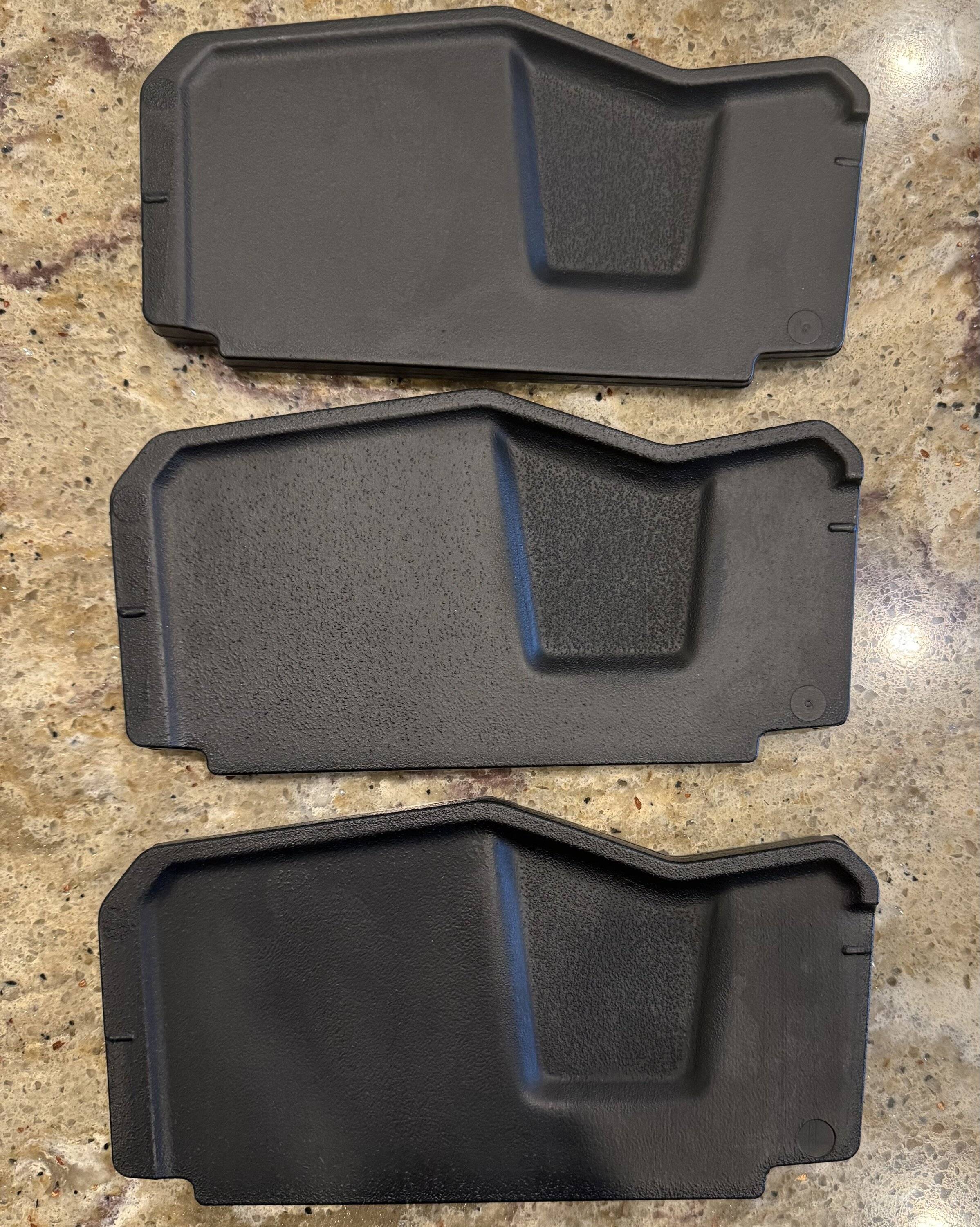 Jeep Gladiator 2020-2023 Jeep Gladiator - 68458810aa Storage Bin Dividers 3 IMG_0061