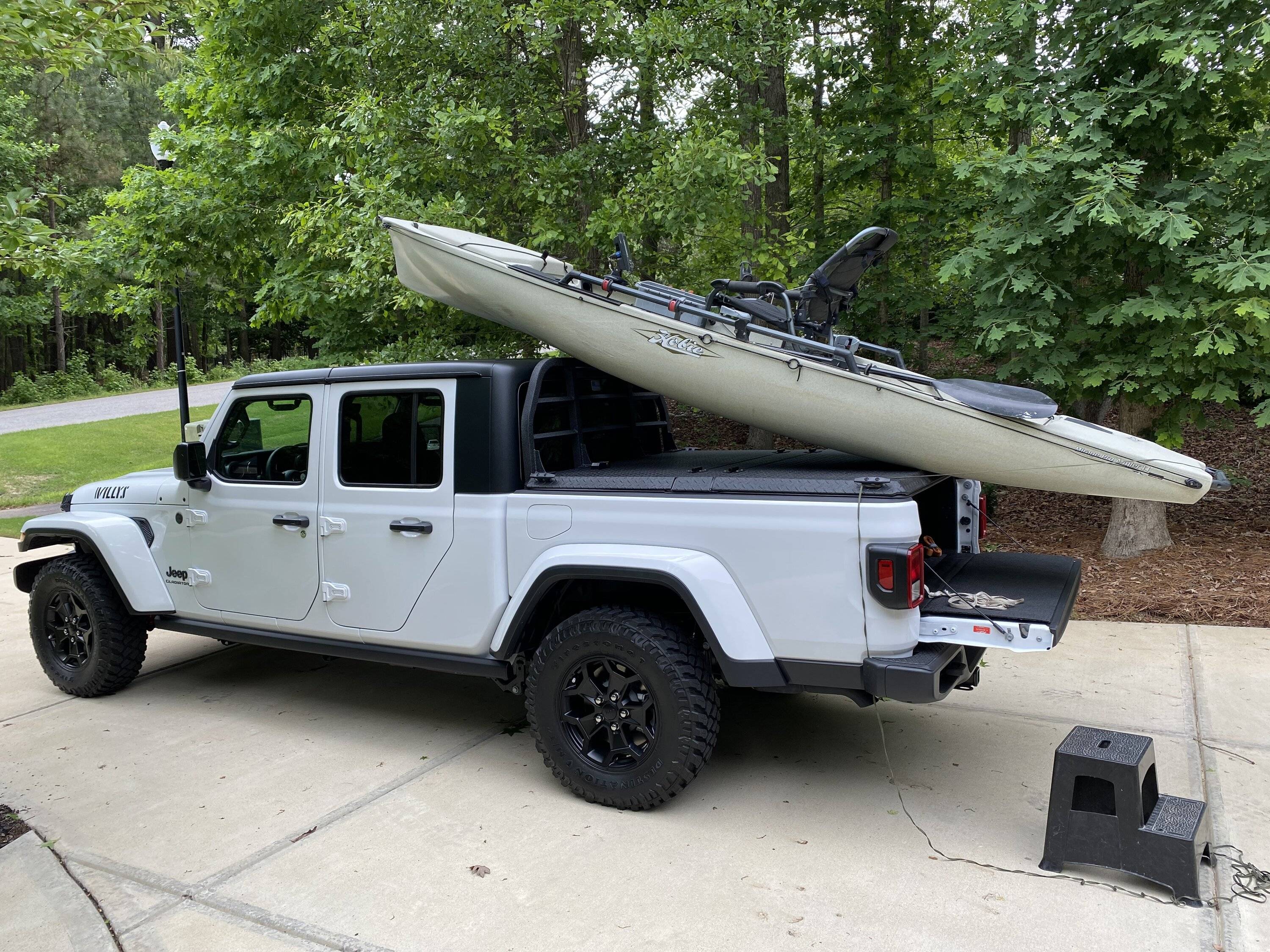 Jeep Gladiator Diamondback cover for sale $1600 67372032175__37F76A48-48B9-46C5-AC44-277FC4336809