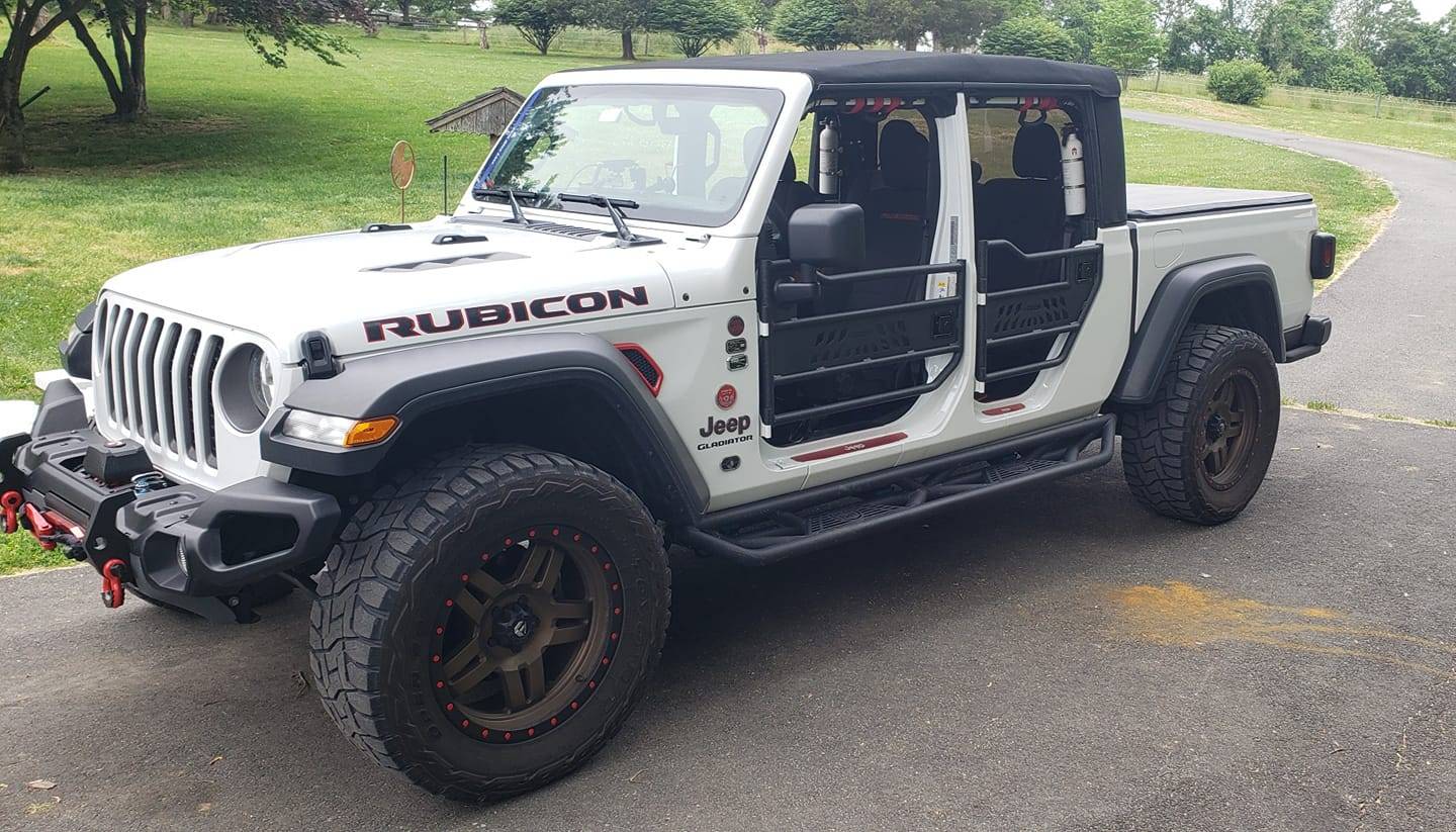 Jeep Gladiator 2020 Gladiator Rubicon - 1.5 Teraflex leveling kit -Factory Rims - Accessing larger tires 240809307_4546429792043629_6718234385865627537_n