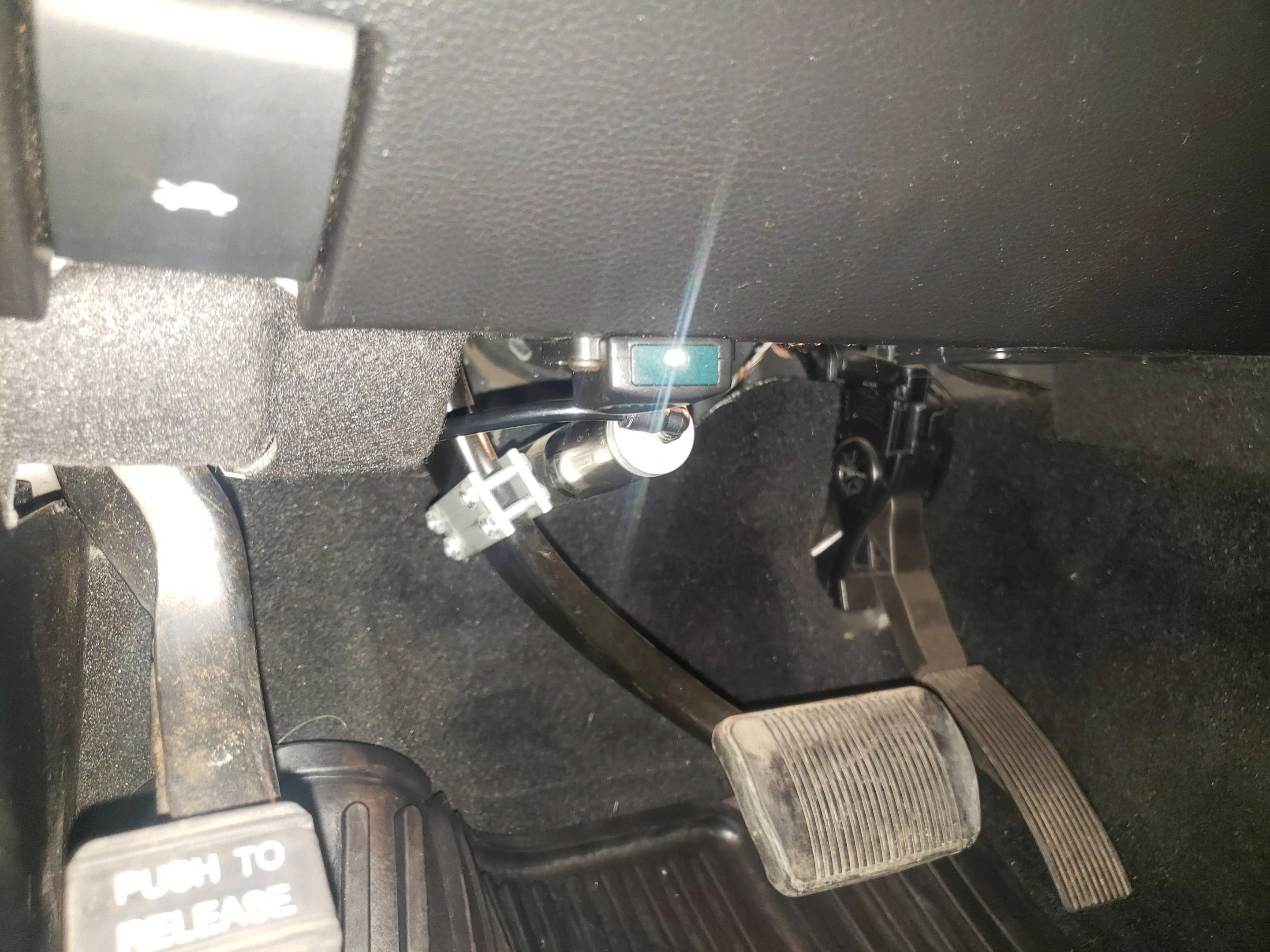Jeep Gladiator What's this green light? 20230716_113113