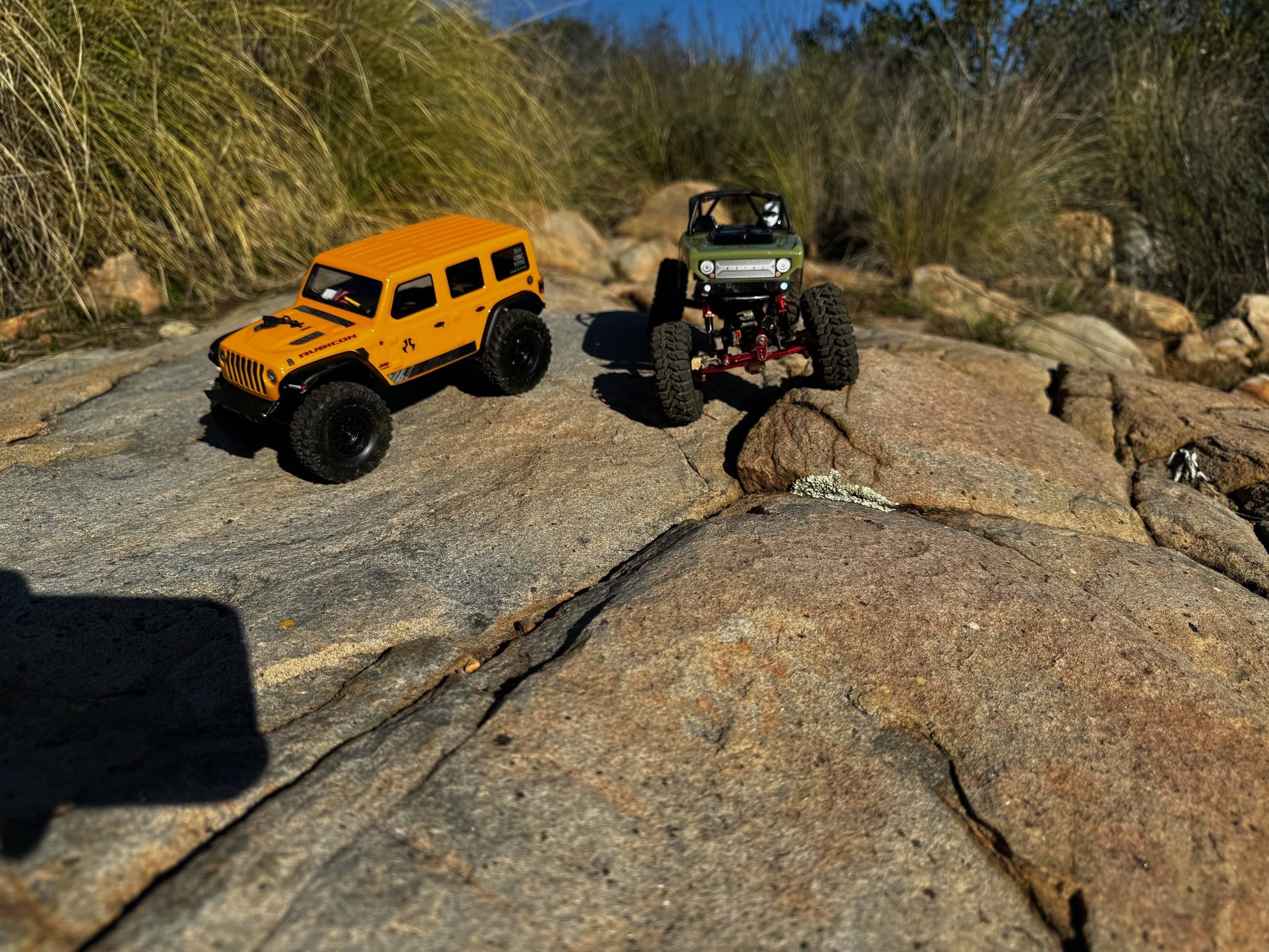 Jeep Gladiator Axial SCX24 Gladiator JT Dead Buggy_Yellow JLU 2