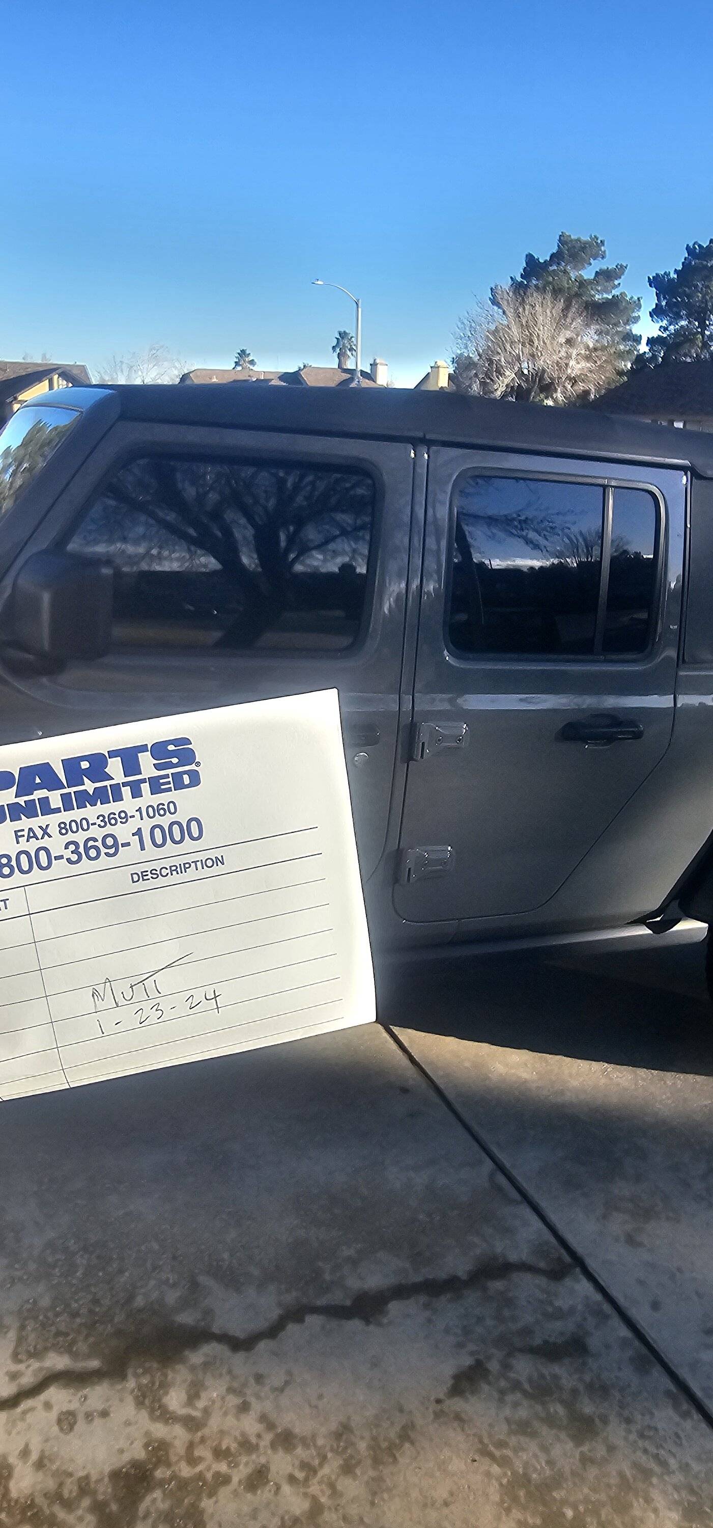 Jeep Gladiator Want to trade premium soft top for hard top 20240123_081736