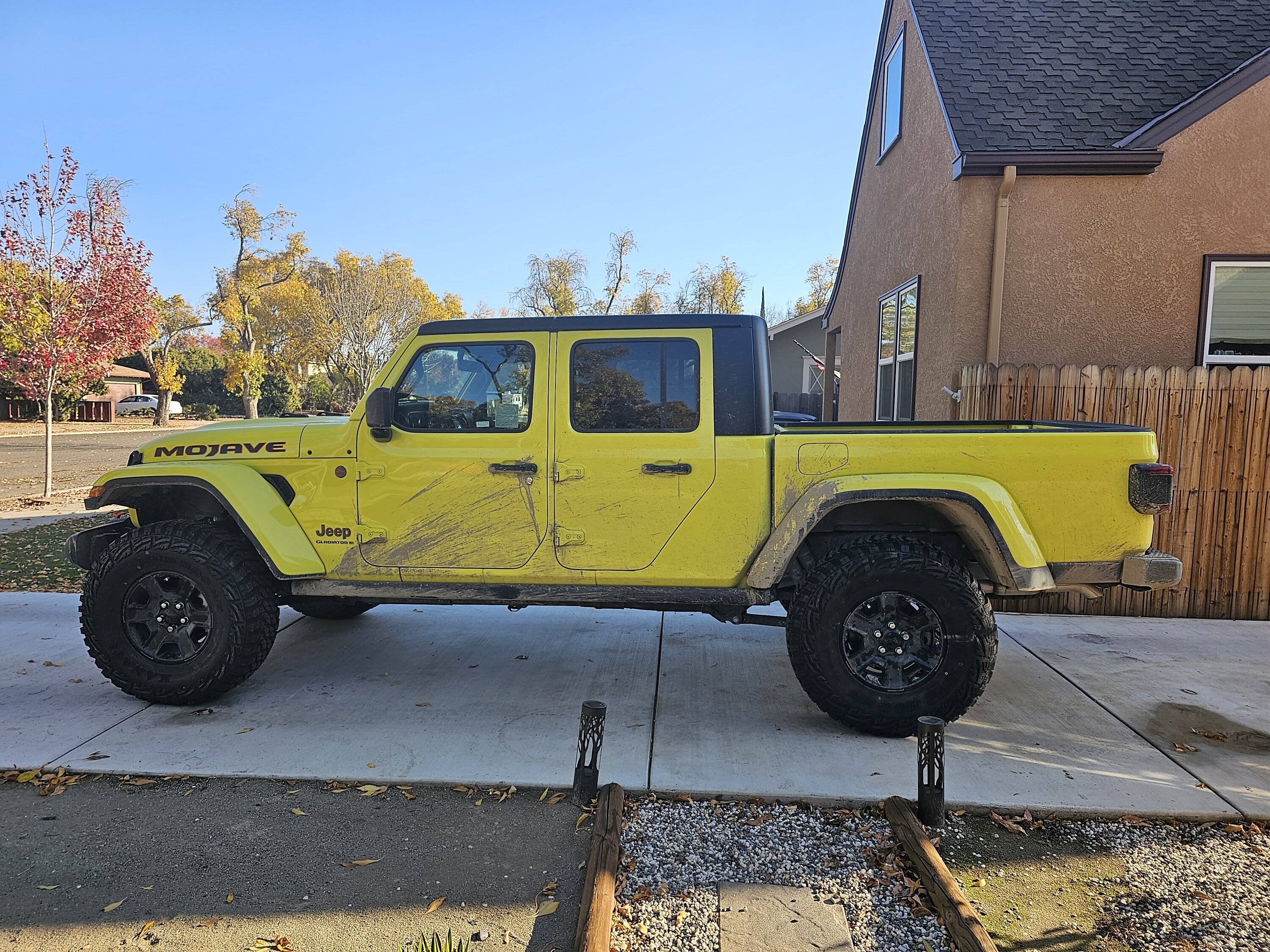 Jeep Gladiator Why Lift a Mojave? 1000000395