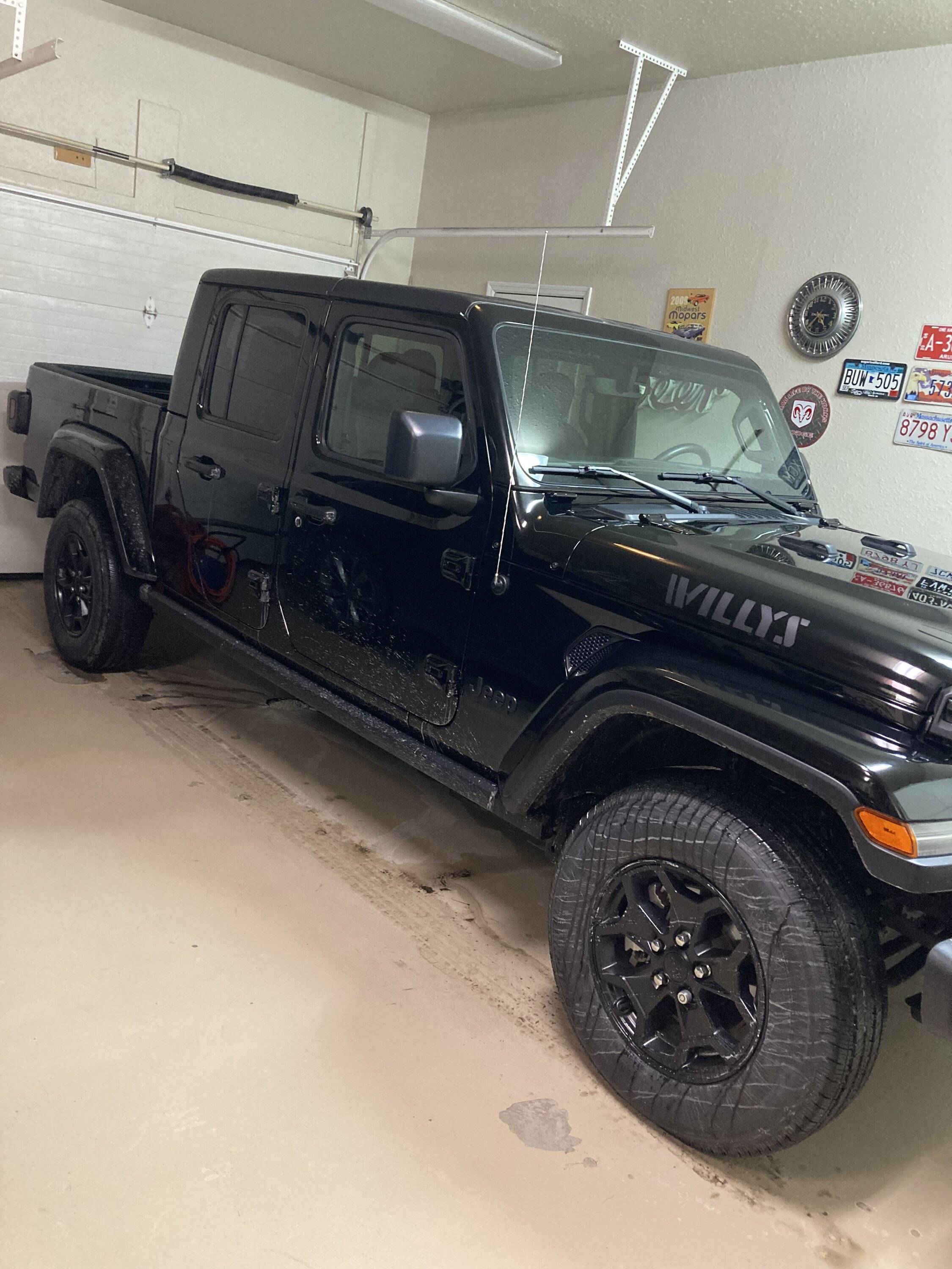 Jeep Gladiator Bed covers recommendations? IMG_9179