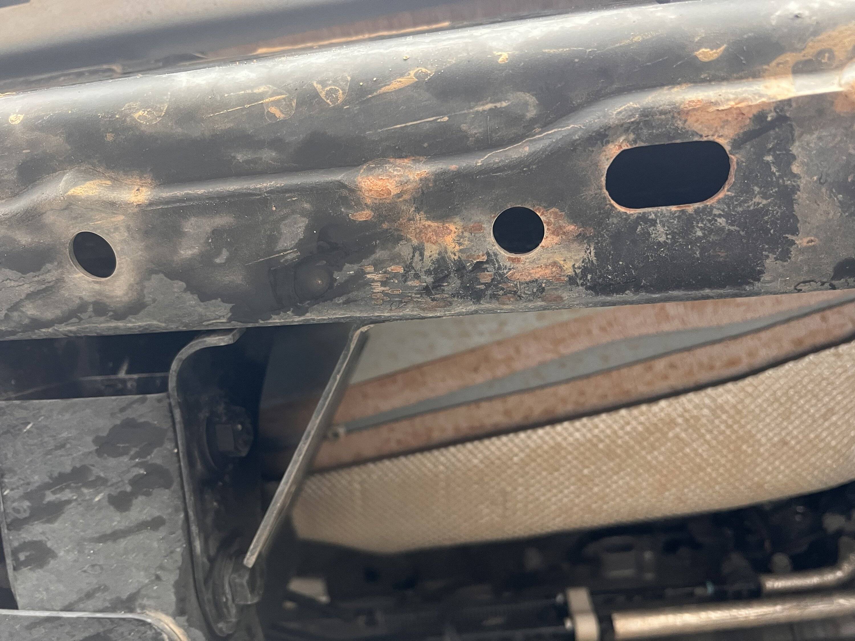 Jeep Gladiator Frame rust. IMG_4498