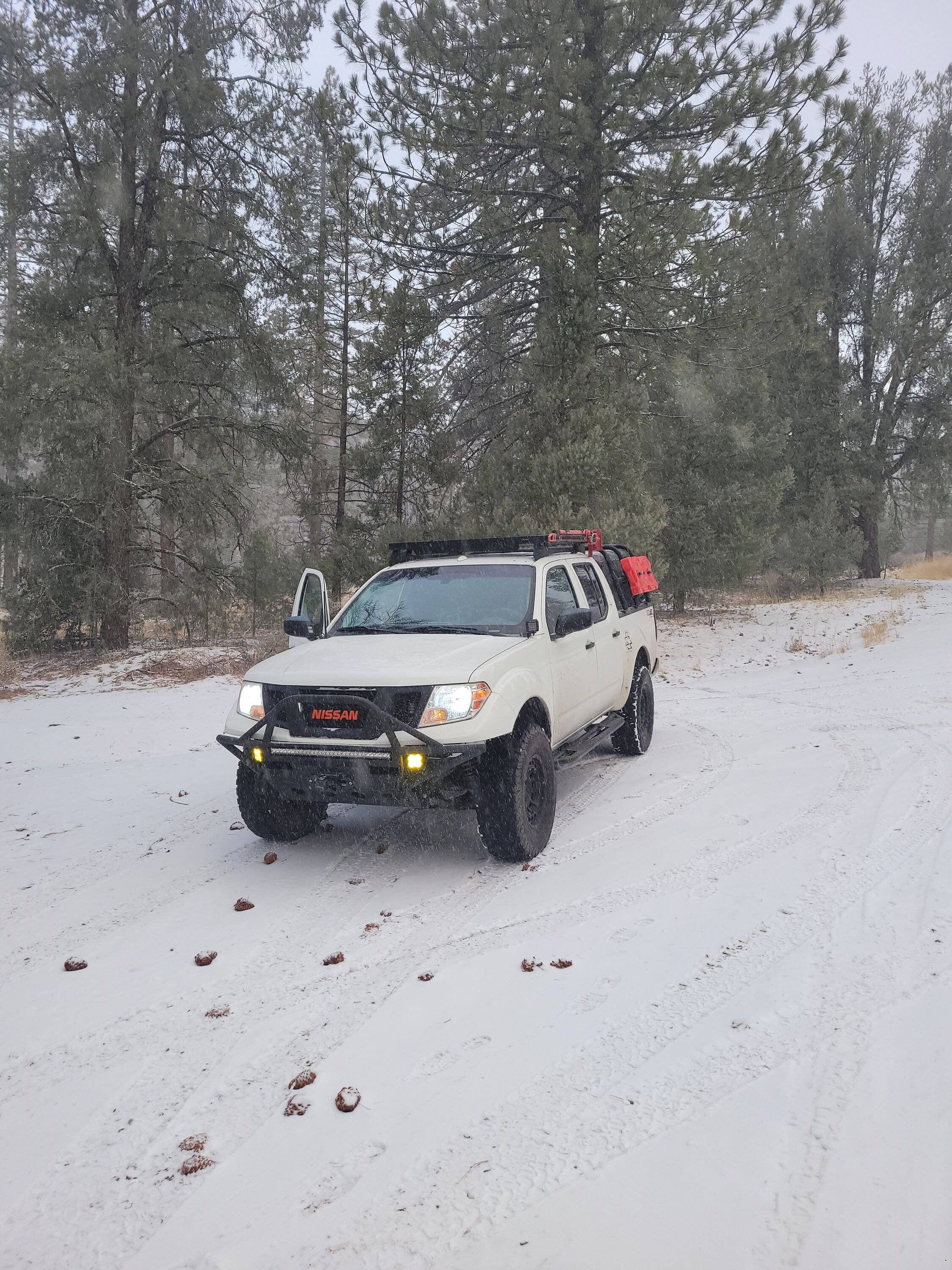Jeep Gladiator Throwback Thursday!!! Let's see those trade-ins vs what you have now photos!!! FRONTIER SNOW