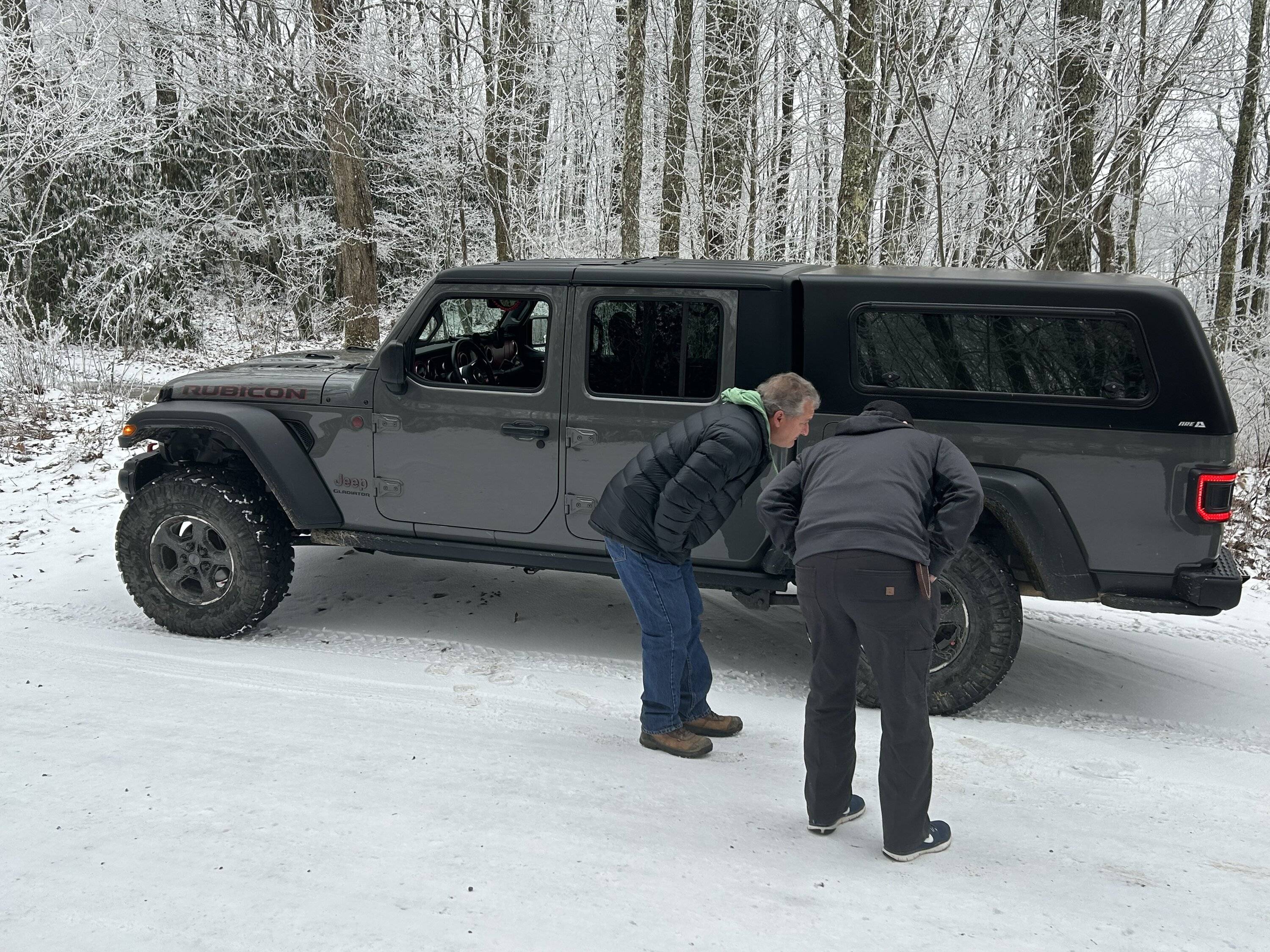 Jeep Gladiator Bed Side Lift jeep4
