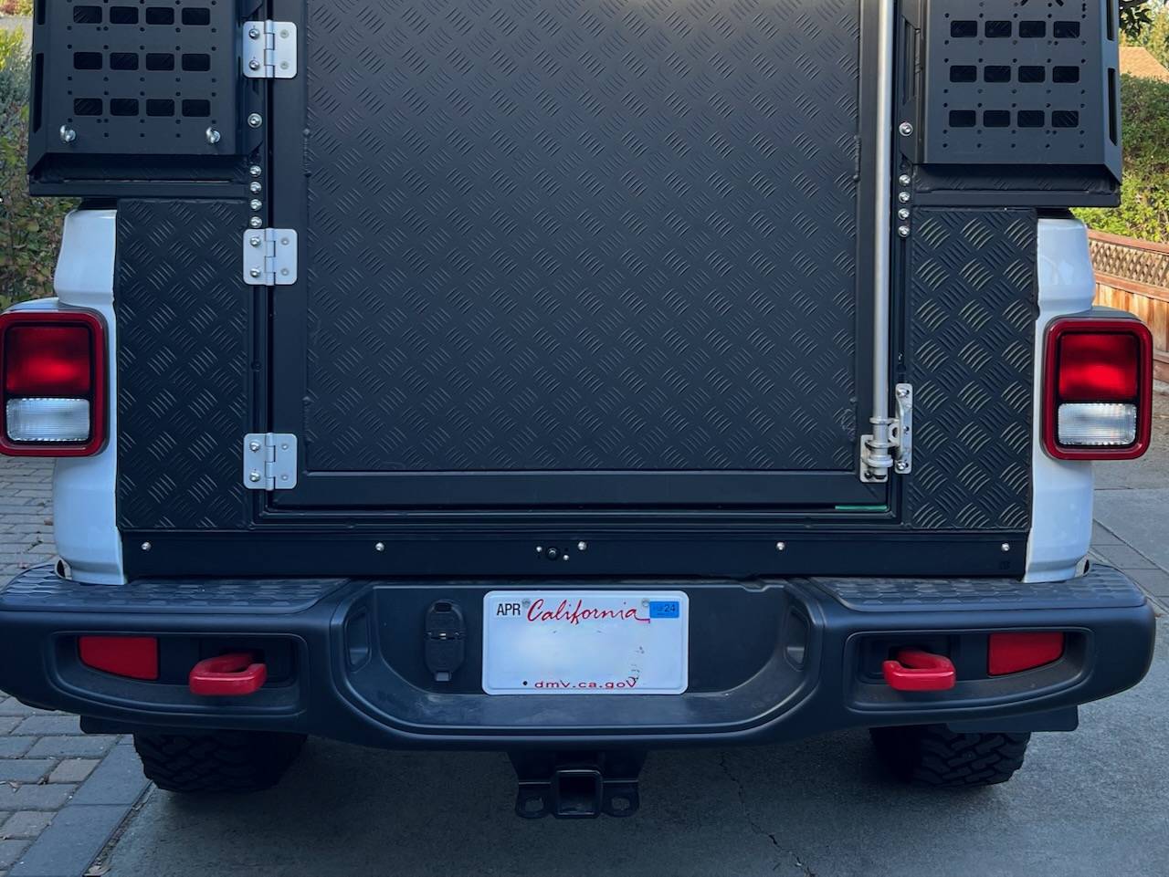 Jeep Gladiator Alu-Cab Canopy Camper Roll Call IMG_6012