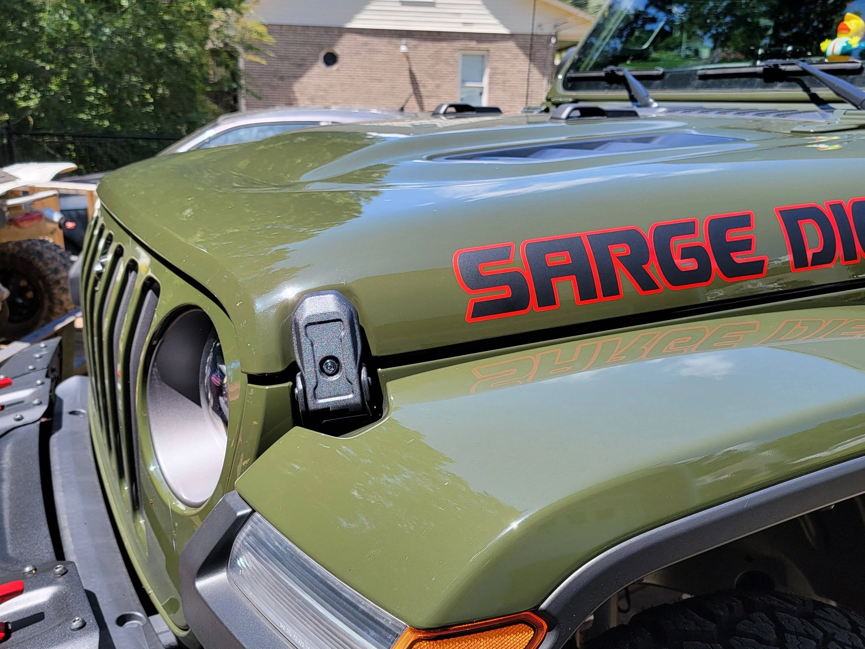 Jeep Gladiator Hood Locks. - Easy Install 20220728_114315