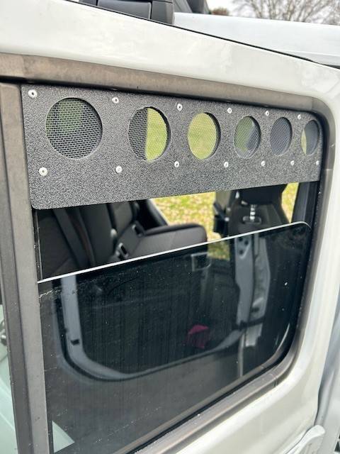 Jeep Gladiator Window Screen - rear doors vents testing up and down