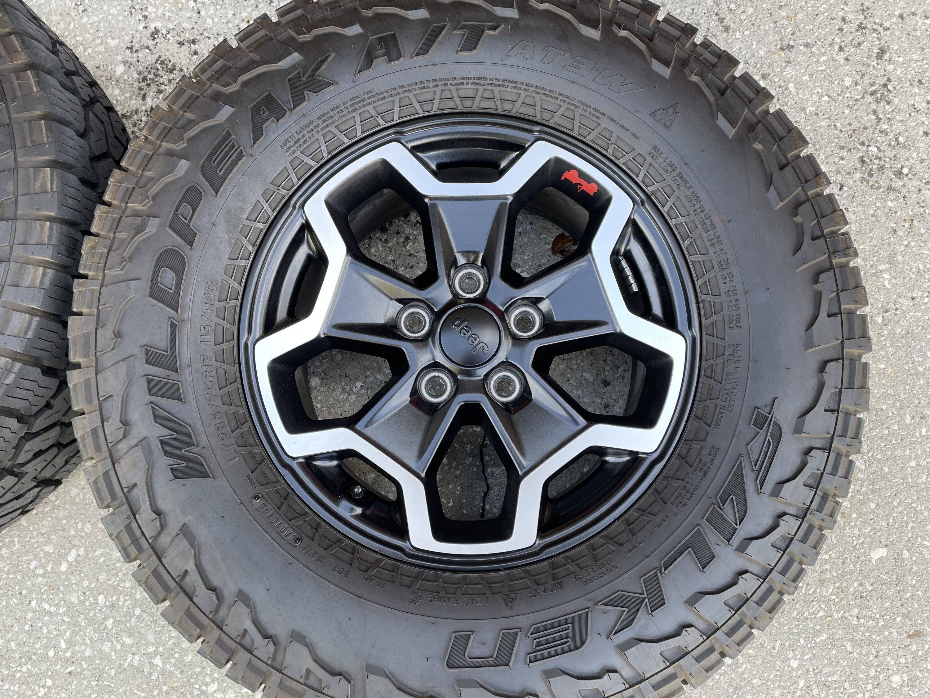 Jeep Gladiator Rubicon “premium” option wheels and falken AT tires - Orlando IMG_1362