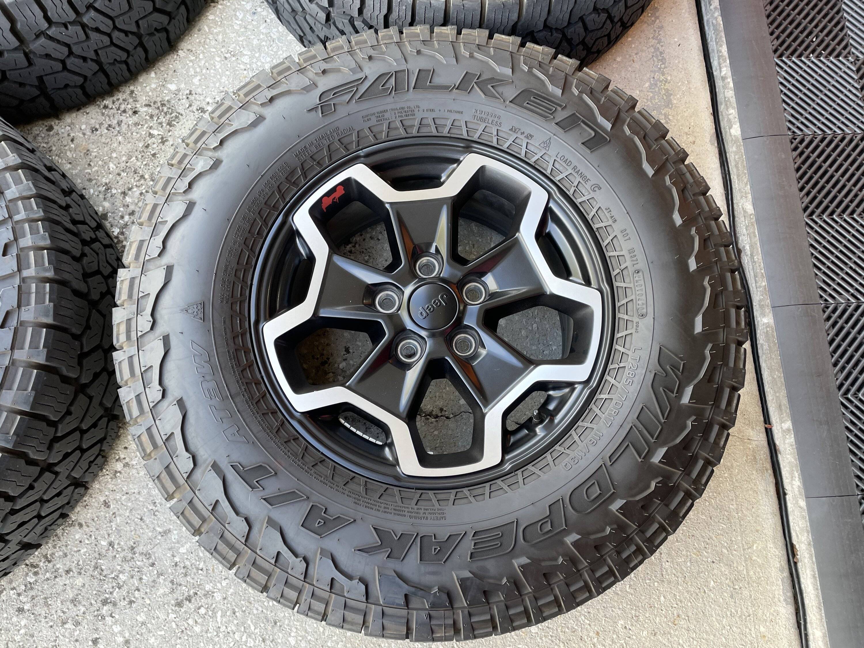 Jeep Gladiator Rubicon “premium” option wheels and falken AT tires - Orlando IMG_1363