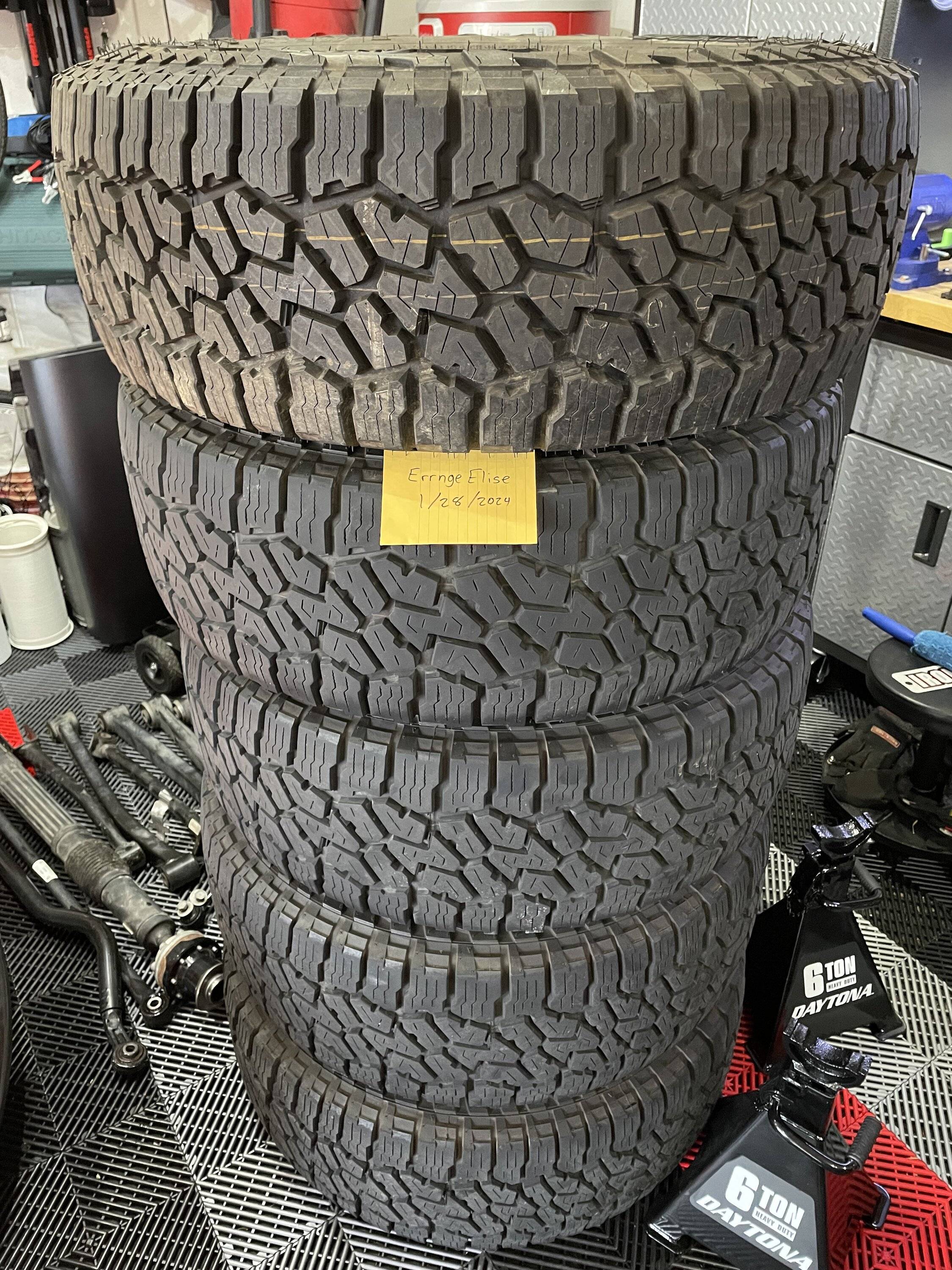 Jeep Gladiator Rubicon “premium” option wheels and falken AT tires - Orlando IMG_1610
