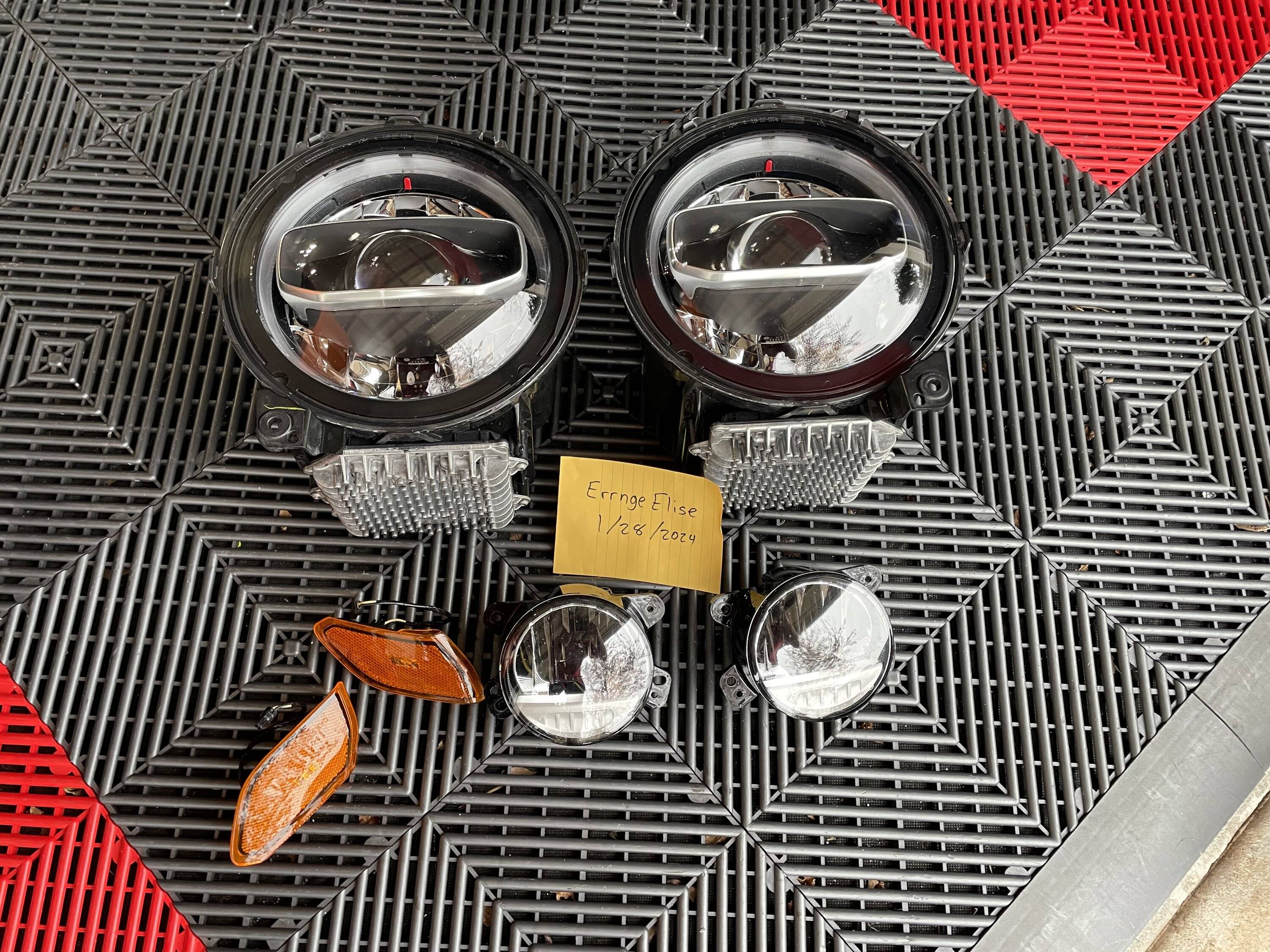 Jeep Gladiator OEM LED Headlights and Fog lights - Orlando IMG_1620