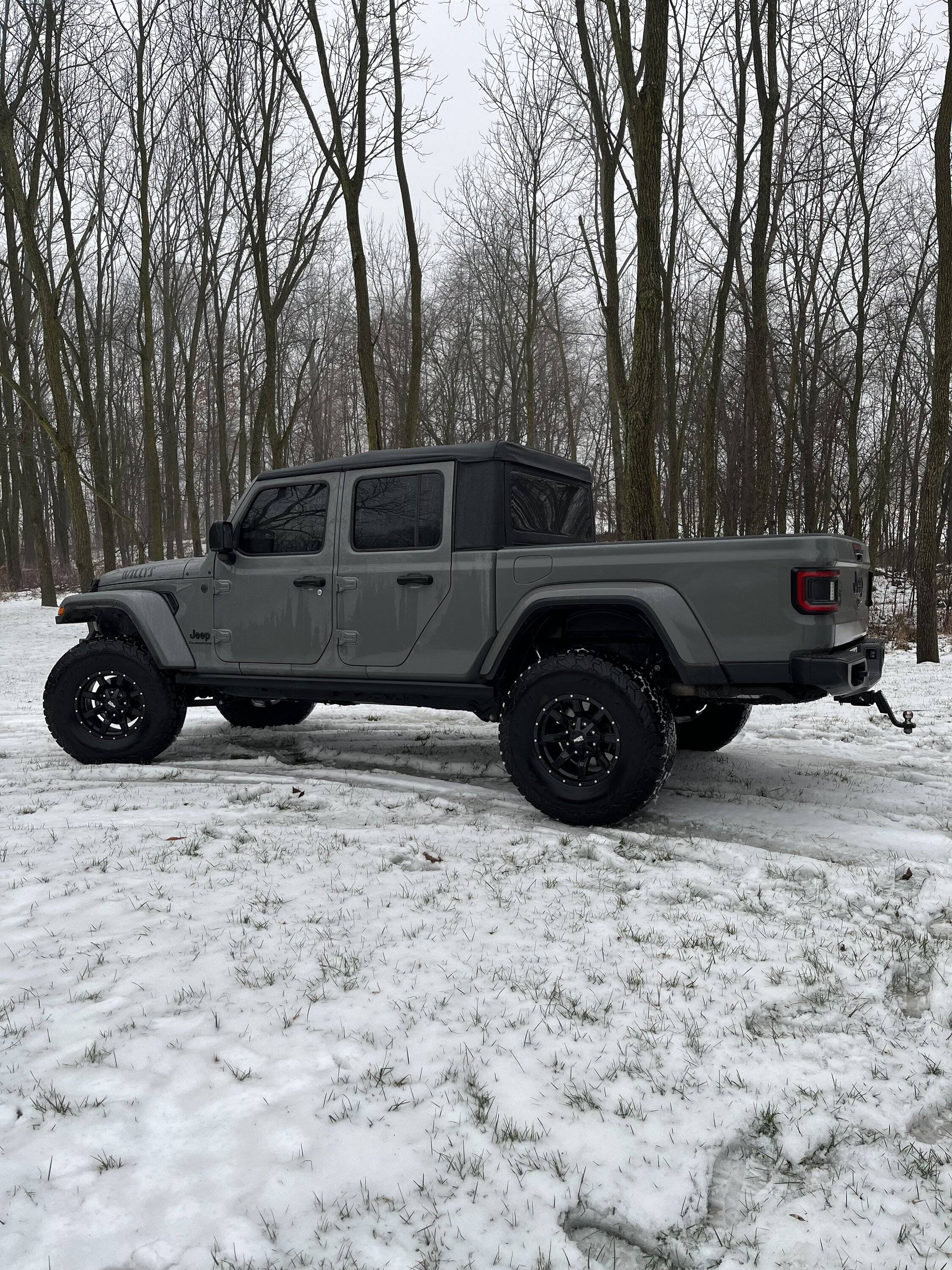 Jeep Gladiator Happy Wednesday!!! Let's see those ? Ice/ Sn❄w photos!!! IMG_4316