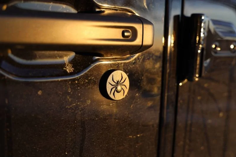 Jeep Gladiator ? ? Spider... Scorpion ... Insects .... OH MY!? spider_keyca