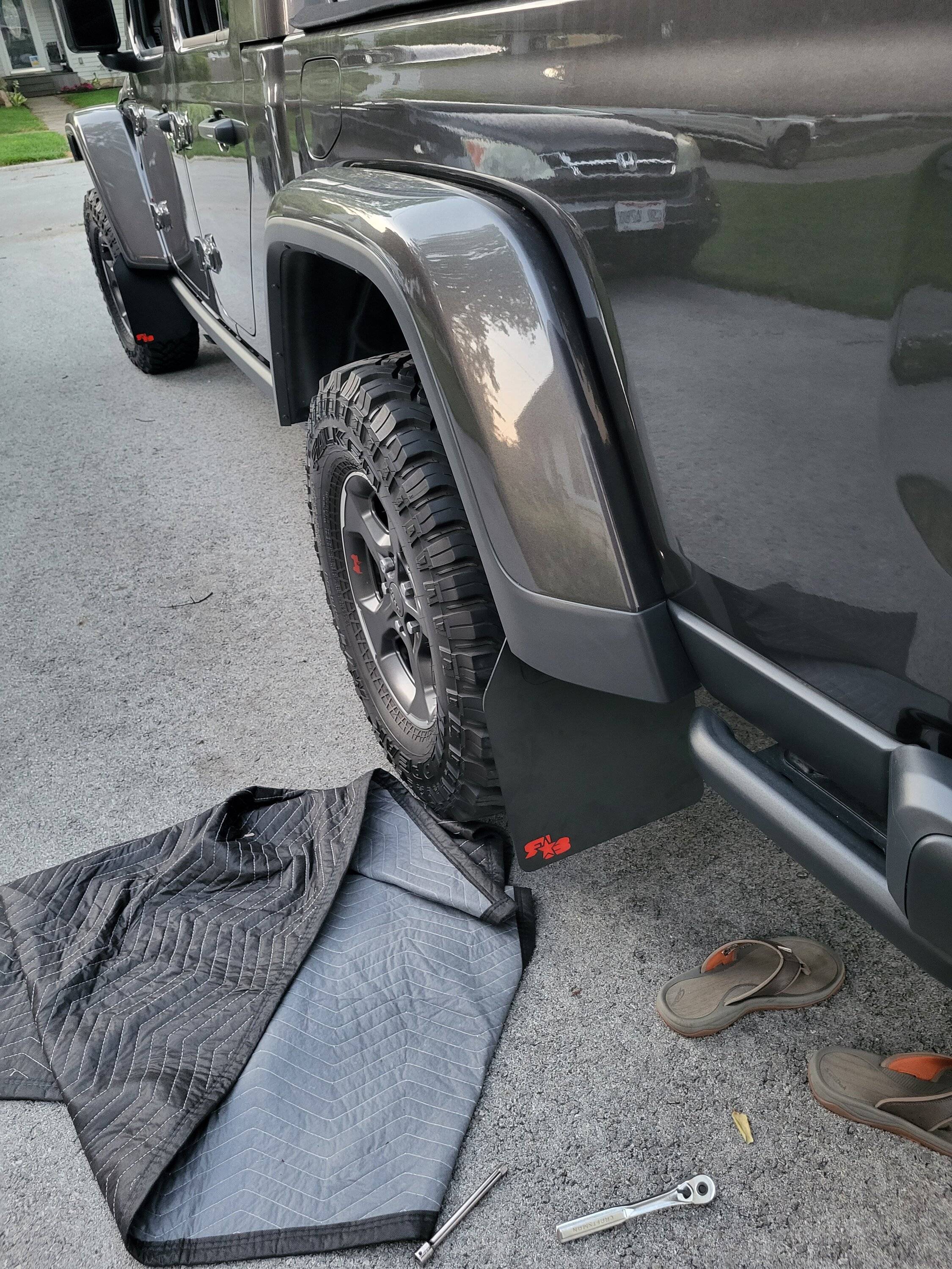 Jeep Gladiator Front mud flaps for Rubicon - show me what you have 20220614_210601