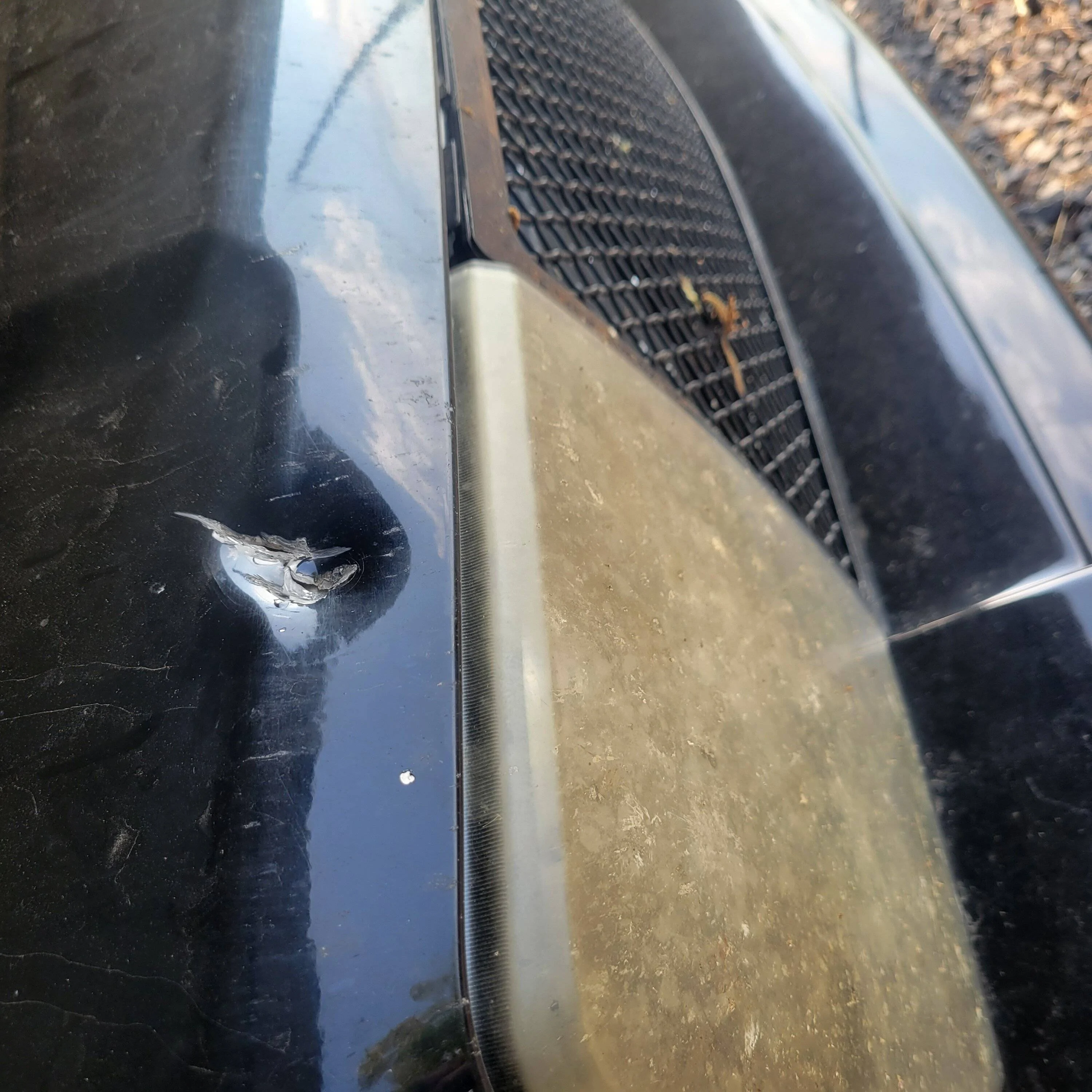 Jeep Gladiator So this happened now need replacement grill 20230906_082930