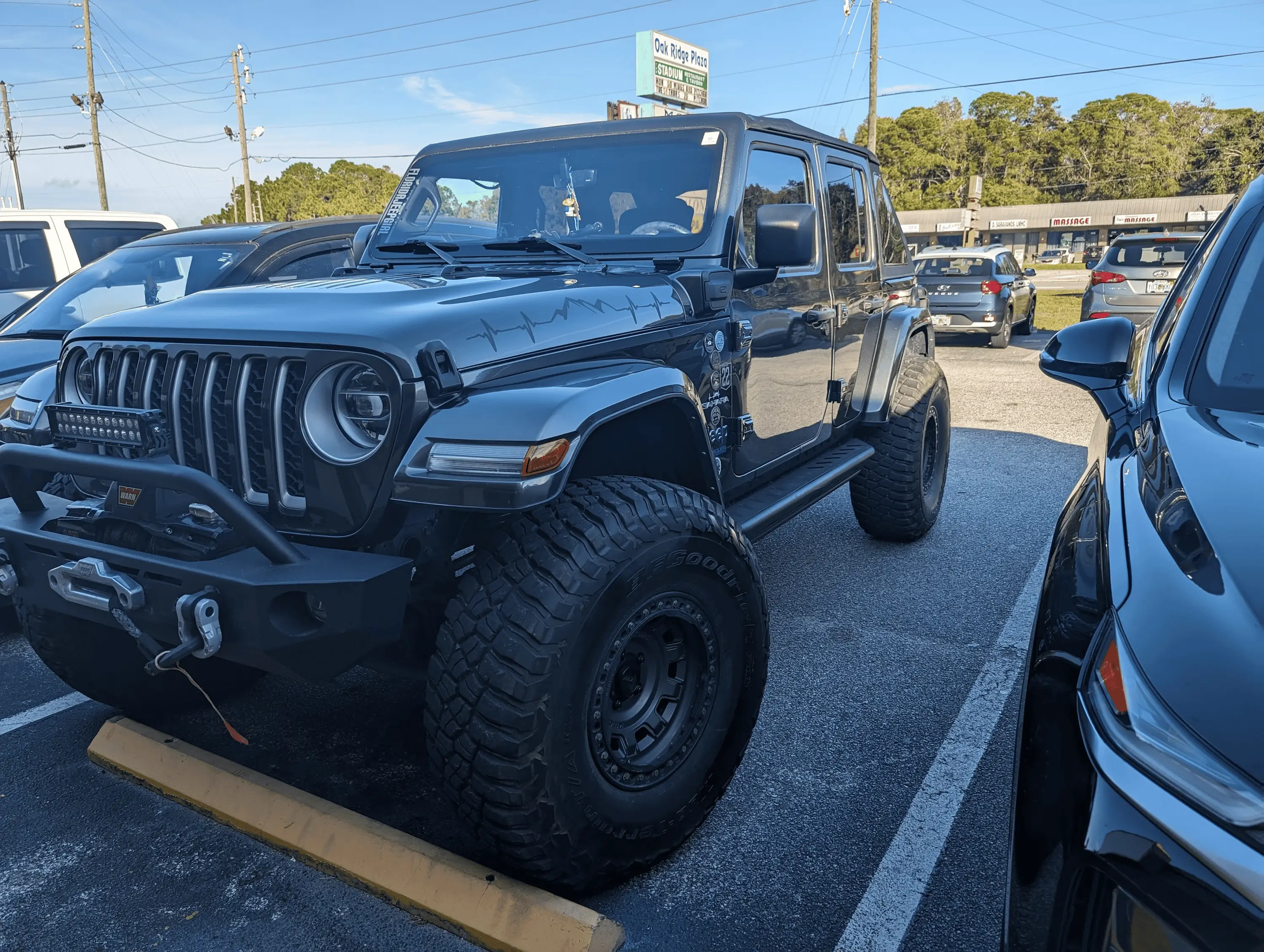 Jeep Gladiator Should I switch from a JL 4xe to a JT Mojave? 1706547603265