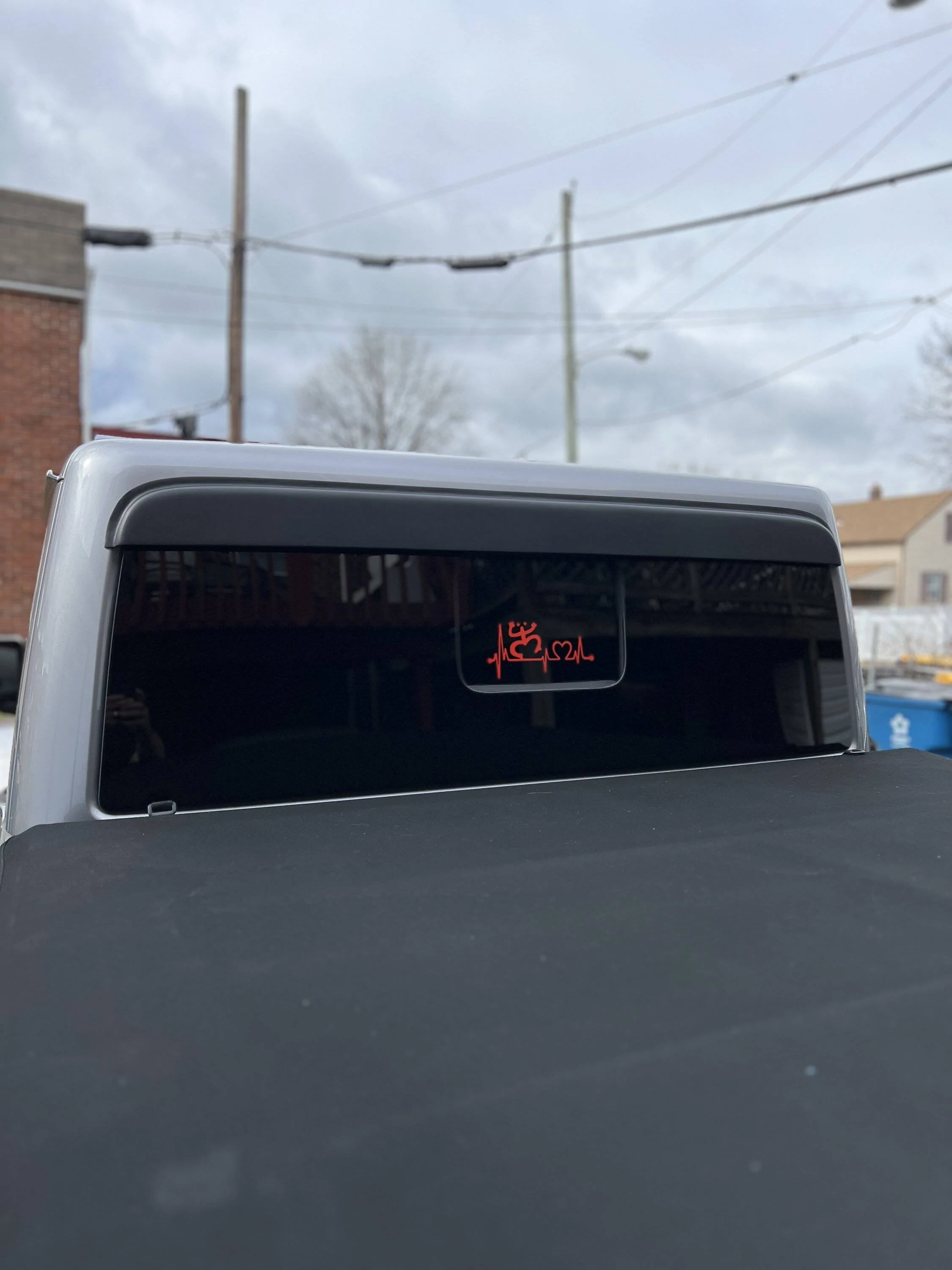 Jeep Gladiator Rear Window Leak - Difficulty with Dealerships IMG_9027