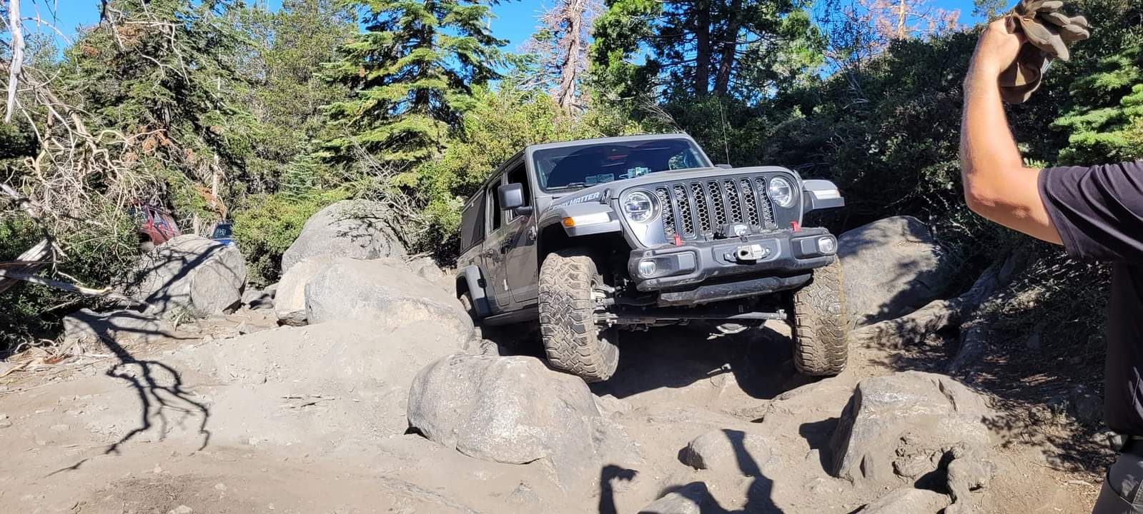 Jeep Gladiator HAPPY ? DAY !!! Let's see those flexin' photos FB_IMG_1690506968198