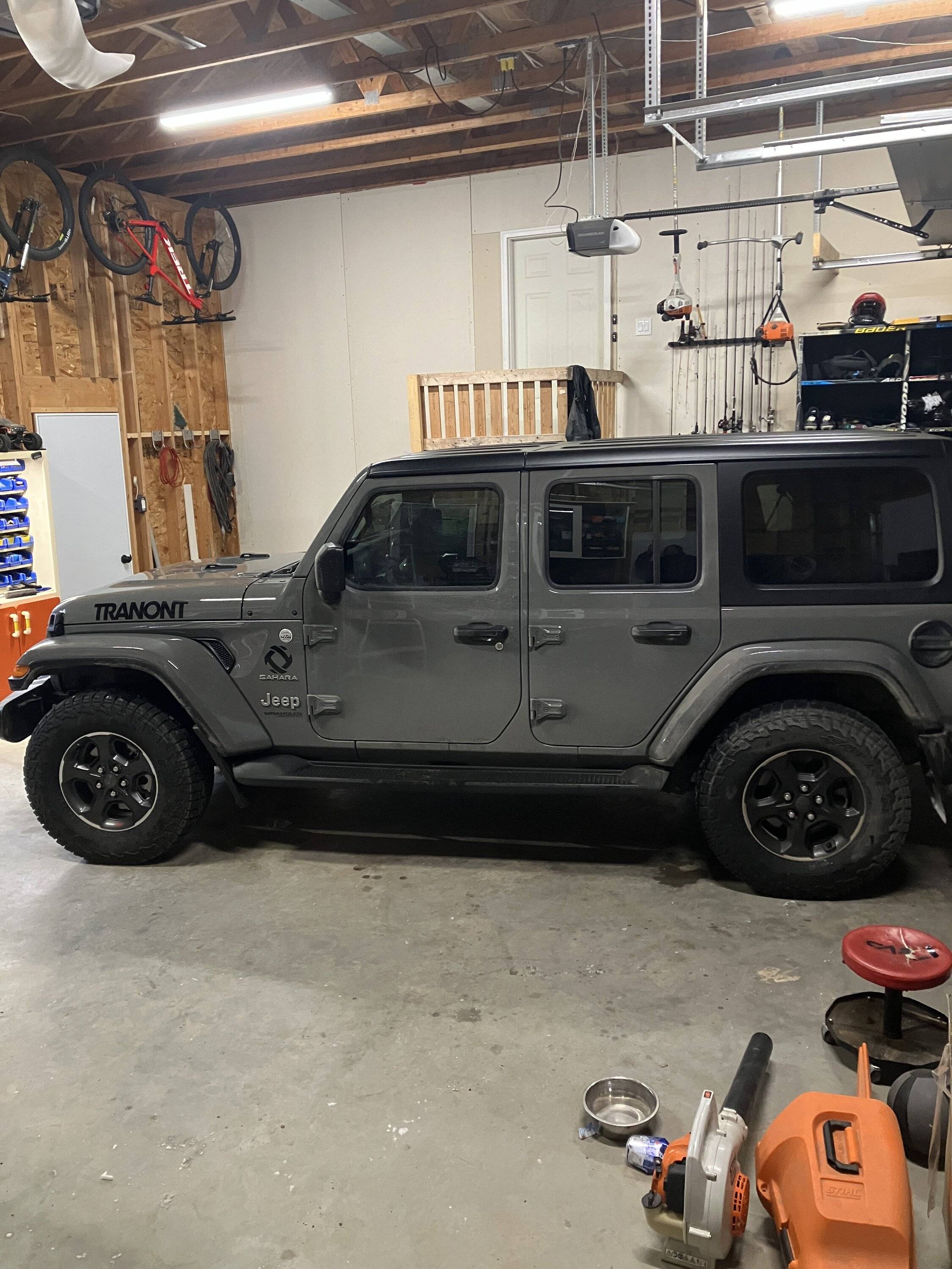 Jeep Gladiator New 23 White JTRD owner IMG_2769
