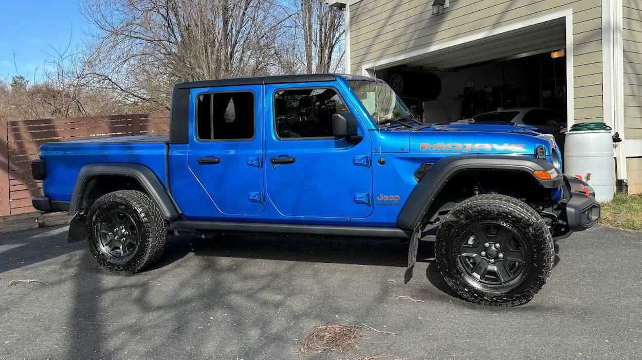 Jeep Gladiator 2022 Mojave Manual with 10k miles Capture4.JPG
