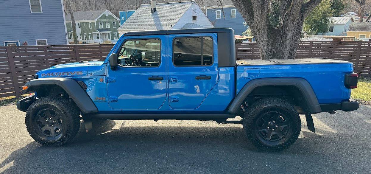Jeep Gladiator 2022 Mojave Manual with 10k miles Capture6.JPG